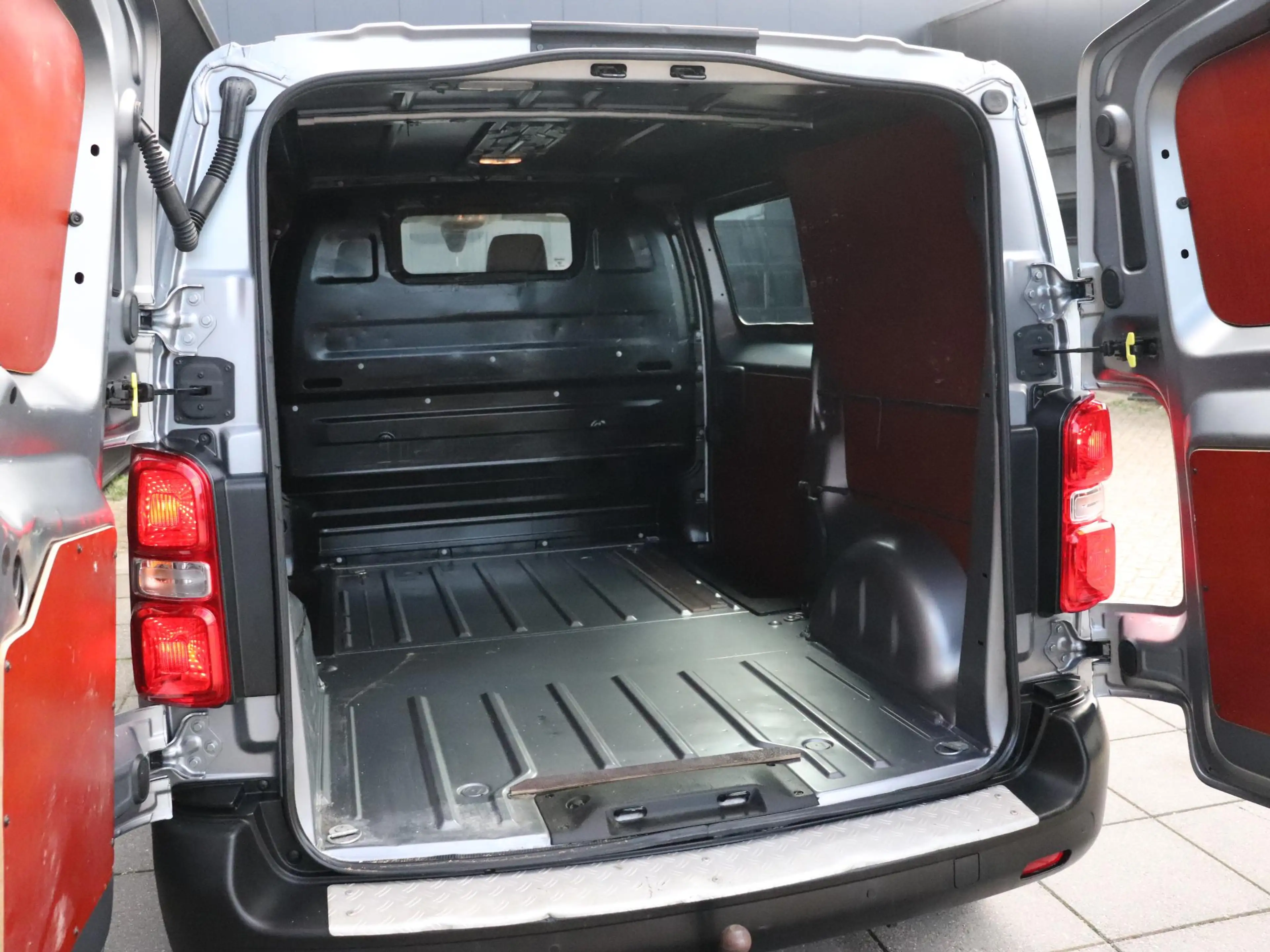 Peugeot Expert 2.0 BlueHDI 145 Standard Premium | TREKHAAK | PDC — photo 15