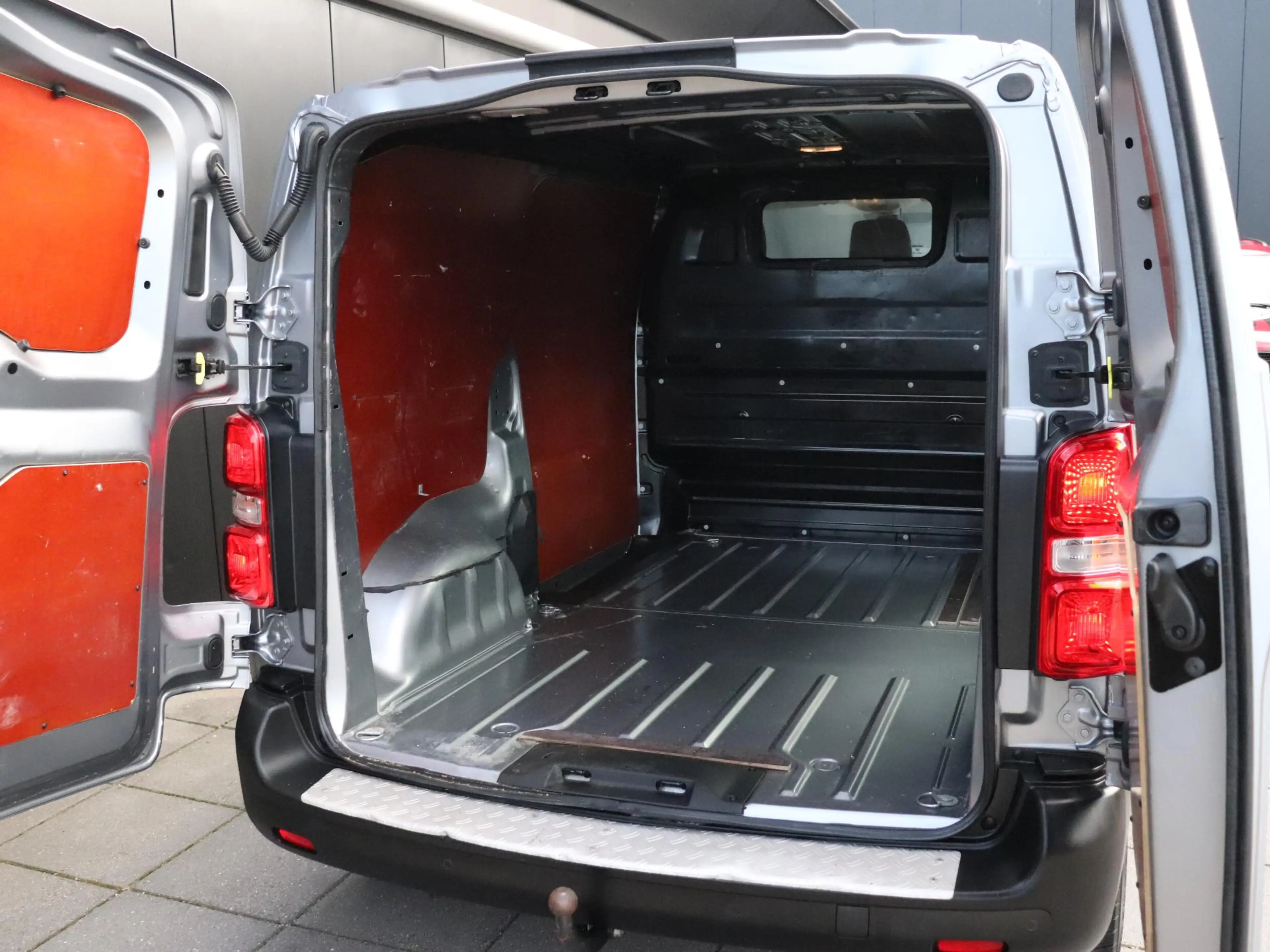 Peugeot Expert 2.0 BlueHDI 145 Standard Premium | TREKHAAK | PDC — photo 14