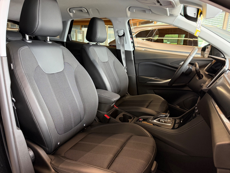 Opel Grandland 1.6 Turbo GS Line LED+Navi+SHZ+2xKlima — photo 15