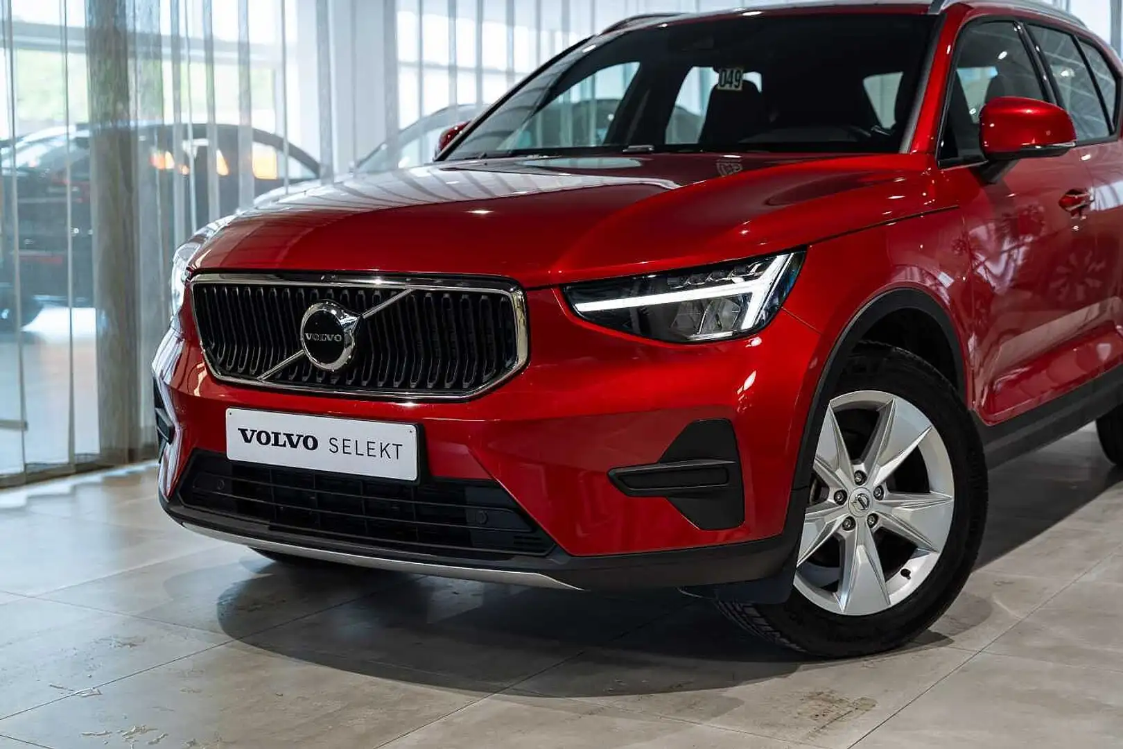 Volvo XC40 Core, T2 Auto Rosso - 2