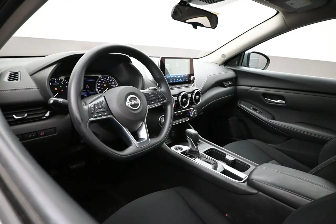 Nissan Sentra снимка Nissan Sentra