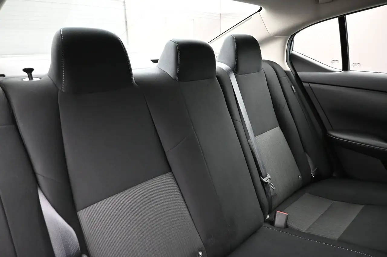 Nissan Sentra снимка Nissan Sentra