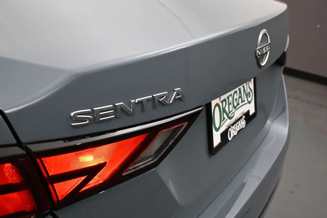 Nissan Sentra снимка Nissan Sentra