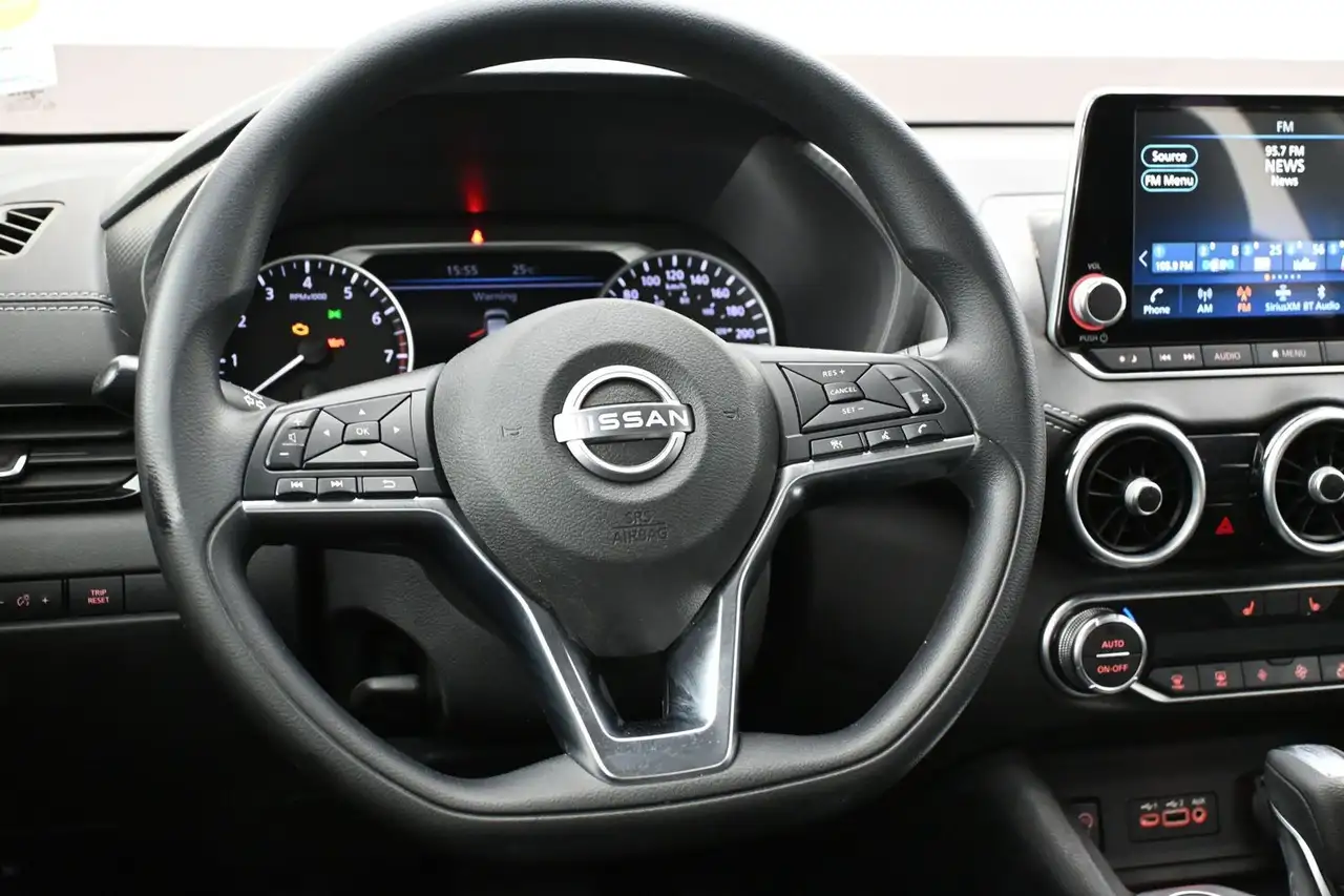 Nissan Sentra снимка Nissan Sentra