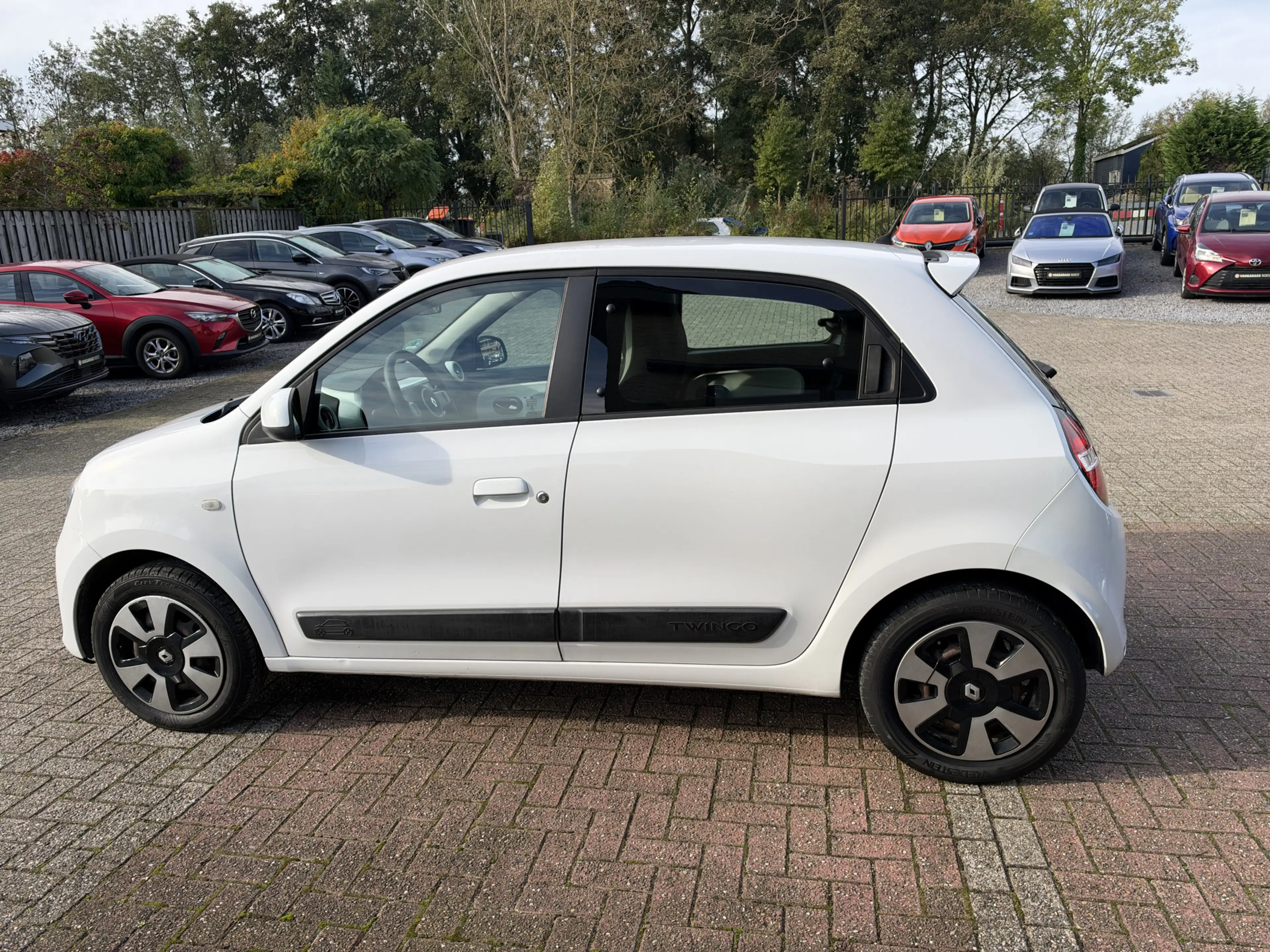 Renault Twingo 1.0 SCe Expression Carplay / Android / Cruise cont — photo 17