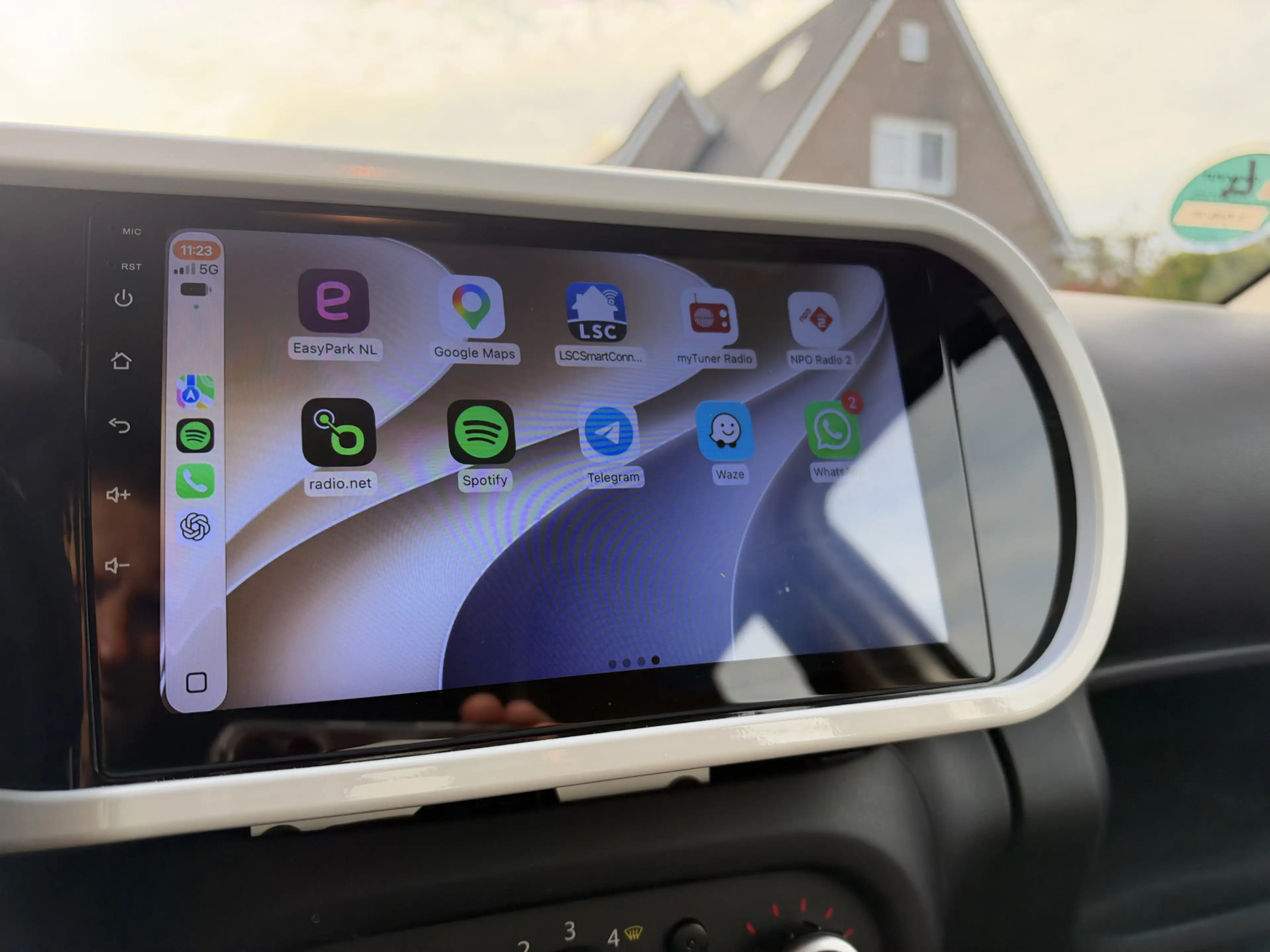 Renault Twingo 1.0 SCe Expression Carplay / Android / Cruise cont — photo 9