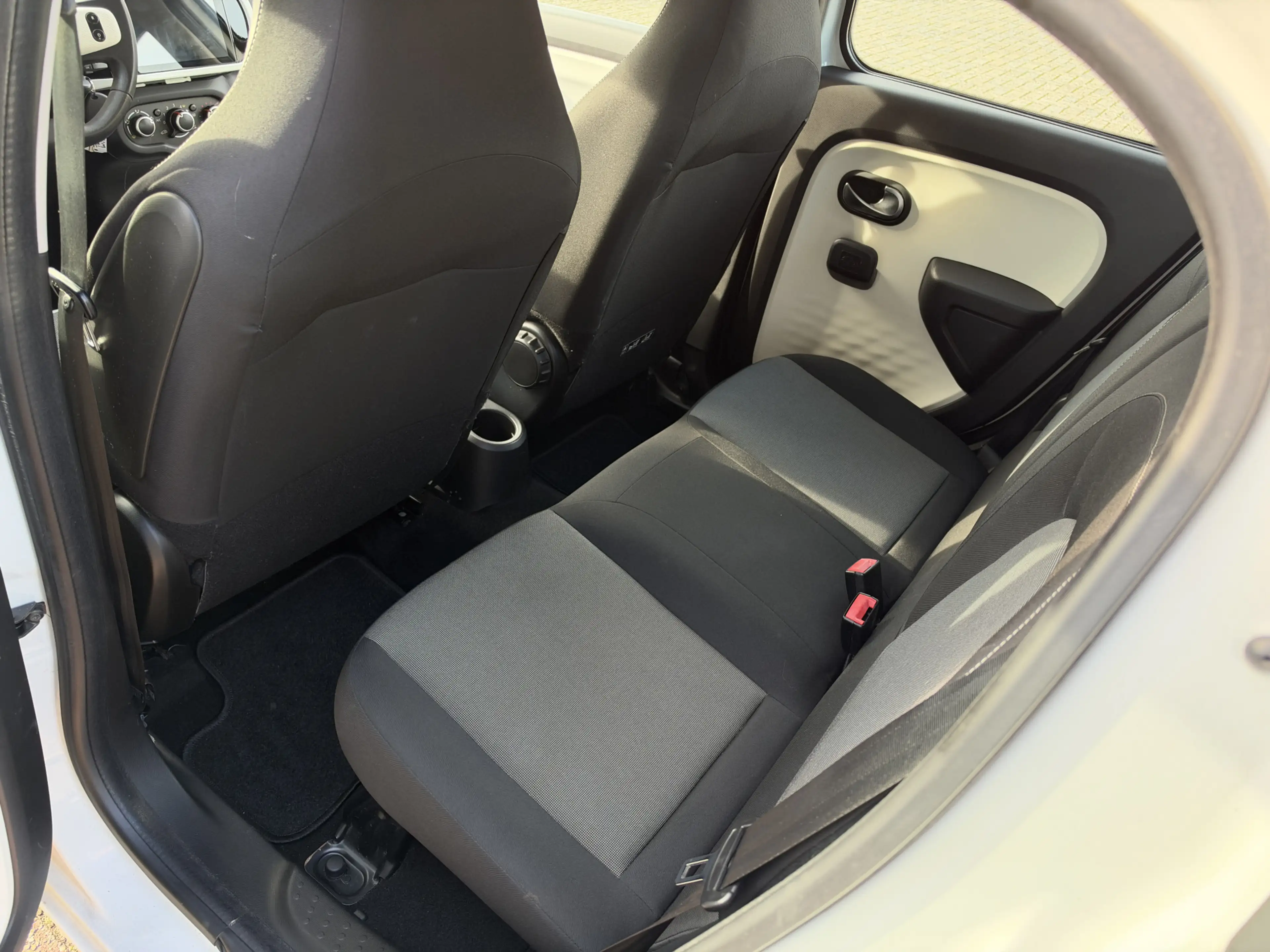 Renault Twingo 1.0 SCe Expression Carplay / Android / Cruise cont — photo 20
