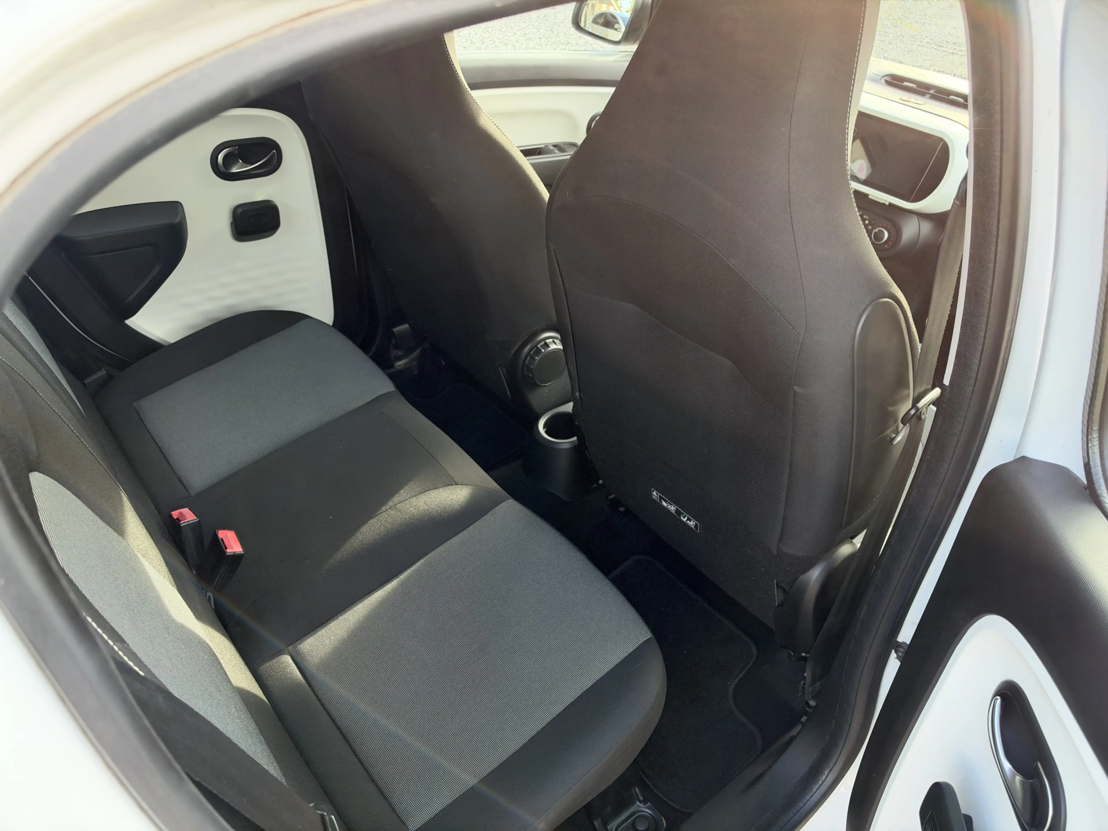 Renault Twingo 1.0 SCe Expression Carplay / Android / Cruise cont — photo 21