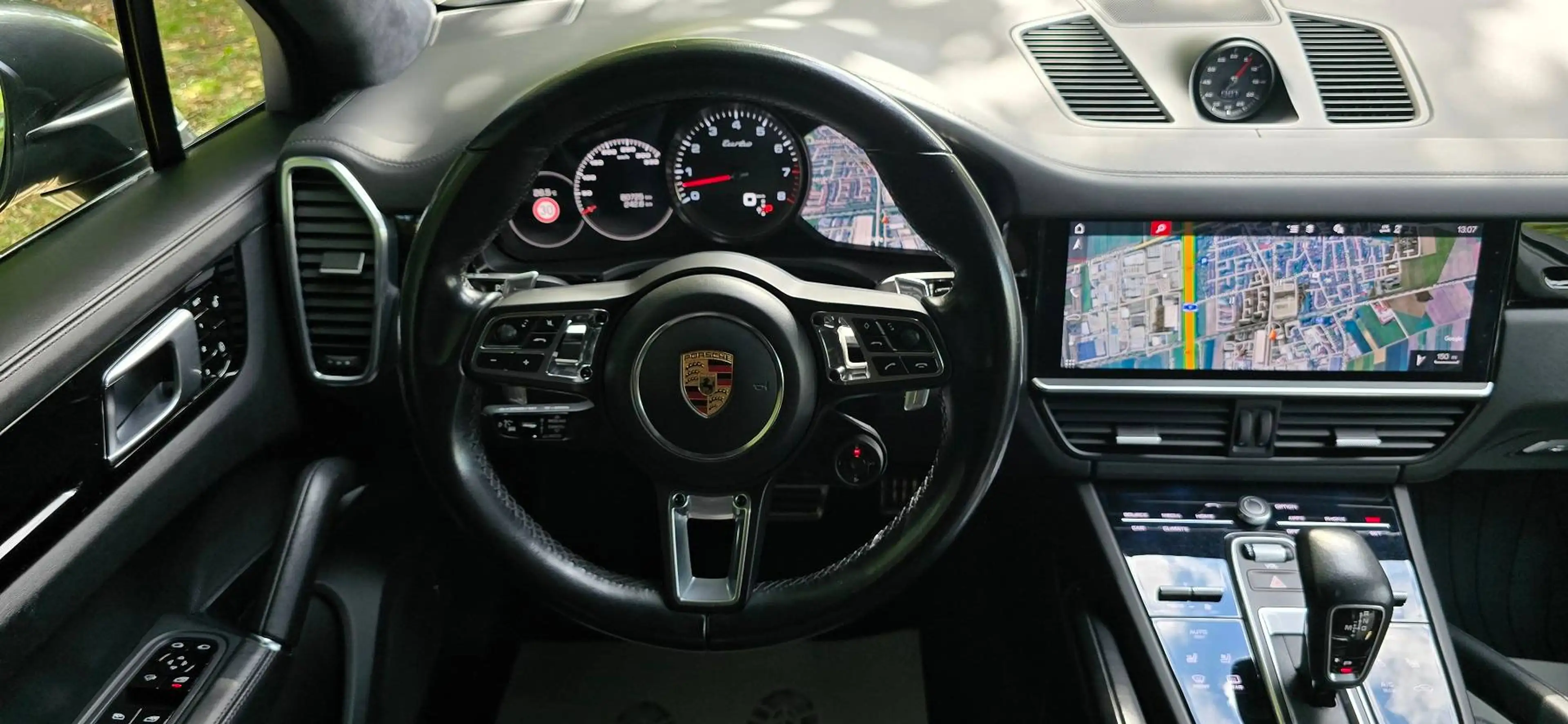 Porsche Cayenne Cayenne Turbo*Panorama*Matrix*Luft*Chrono* — photo 14