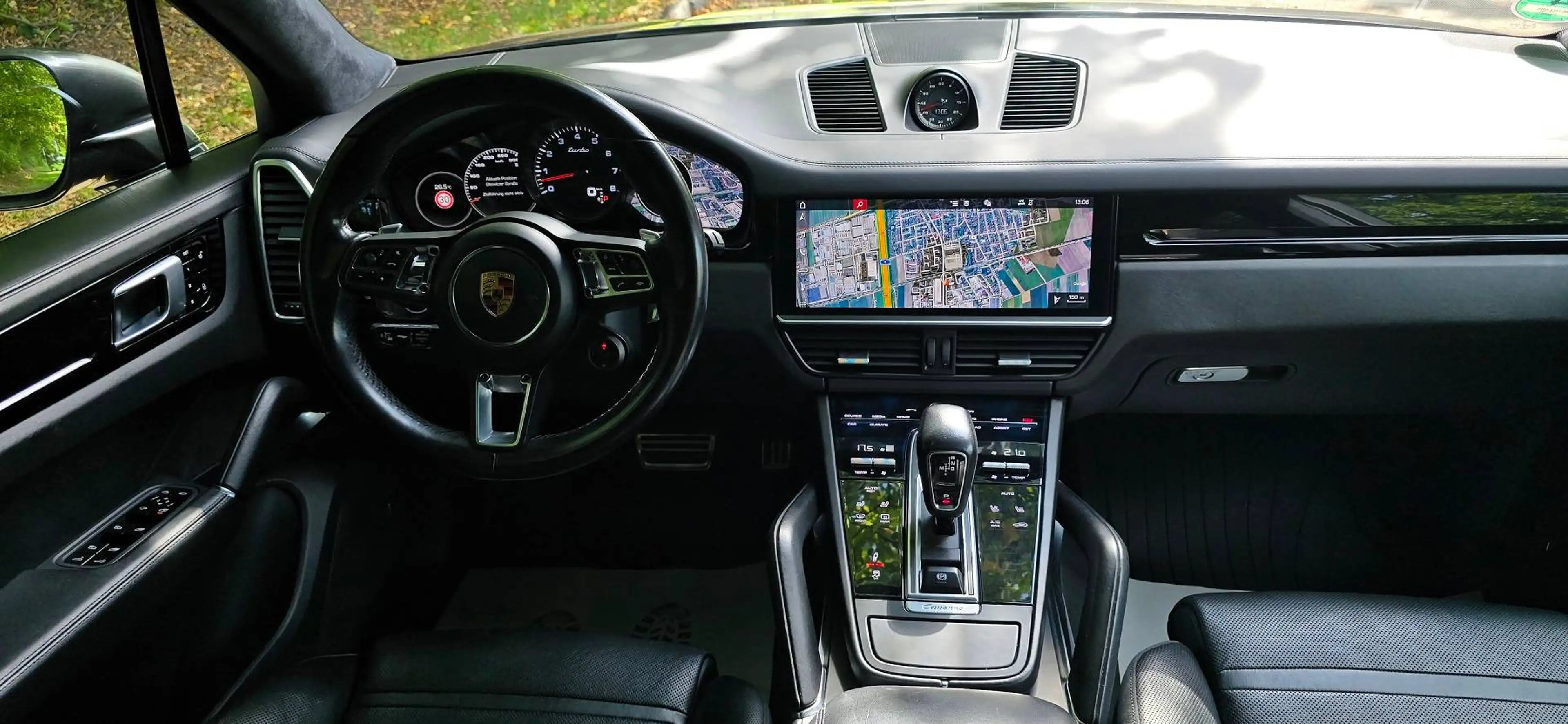 Porsche Cayenne Cayenne Turbo*Panorama*Matrix*Luft*Chrono* — photo 13