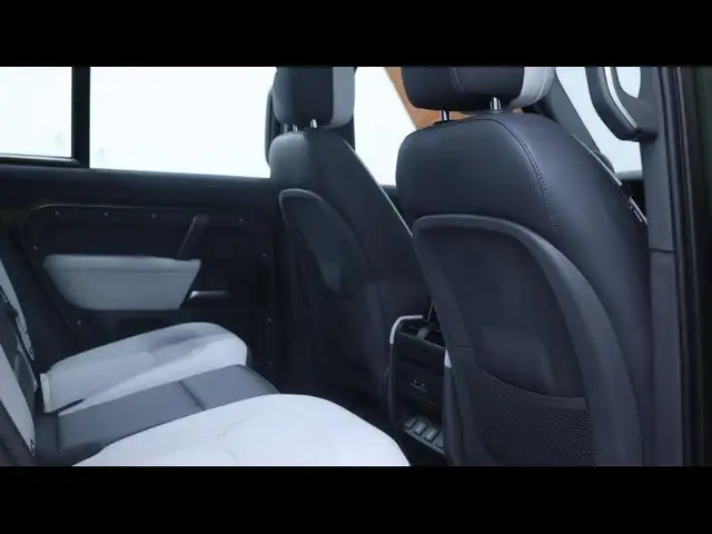 Land Rover Defender view 13