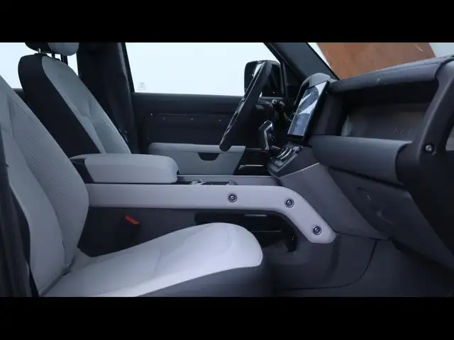 Land Rover Defender view 11