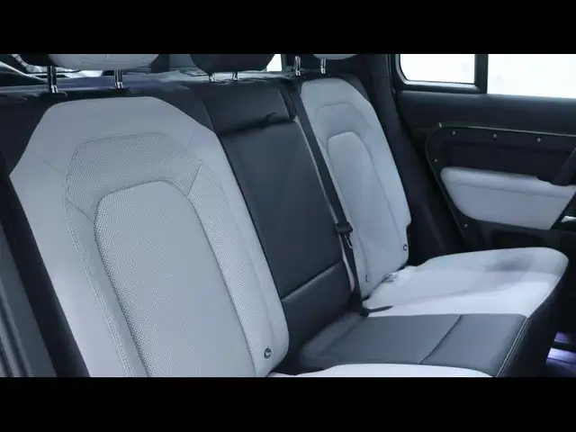 Land Rover Defender view 14