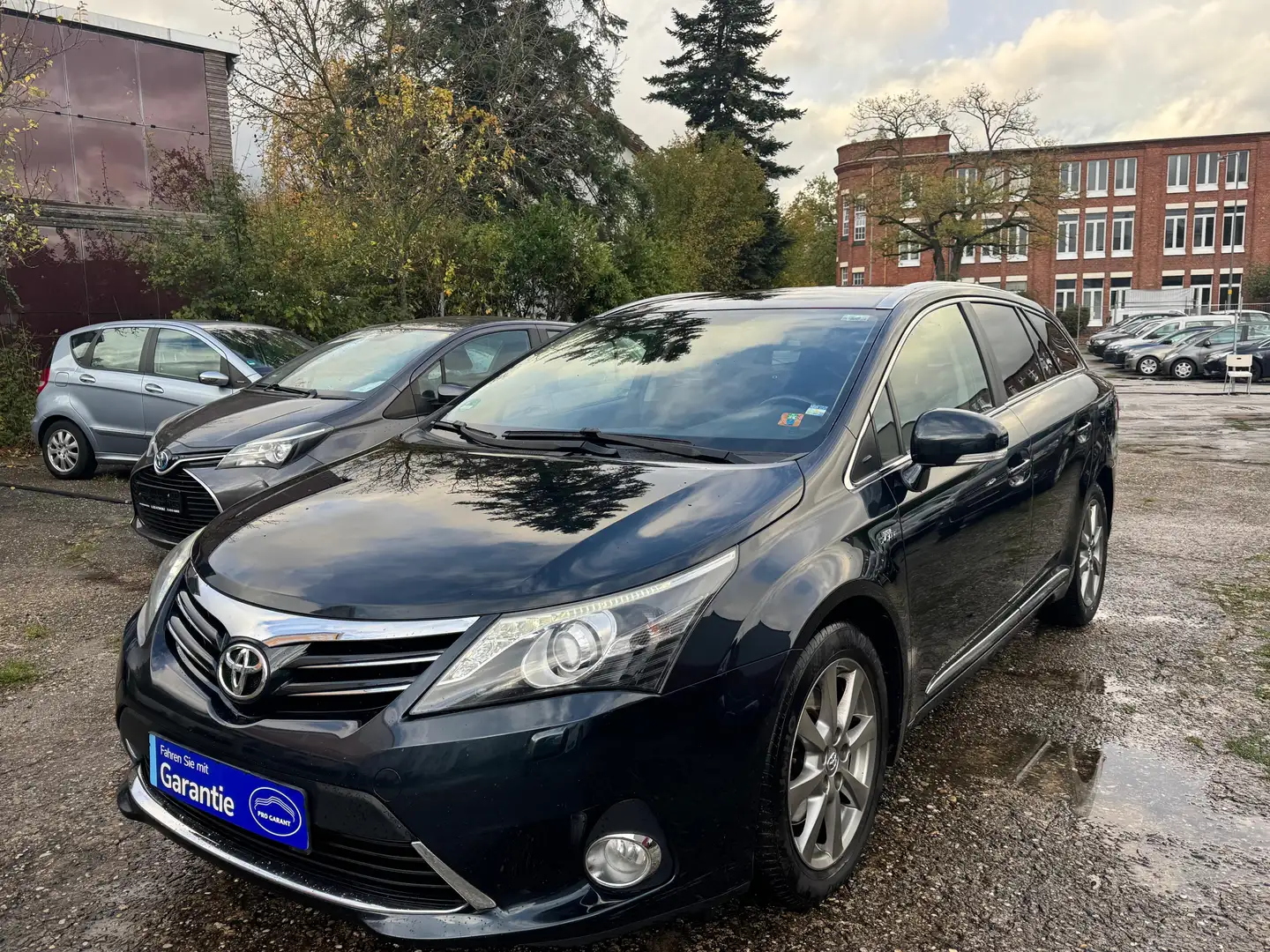 Toyota Avensis 2.2 Executive*Navi*Kamera*PDC*AHK* Gris - 2