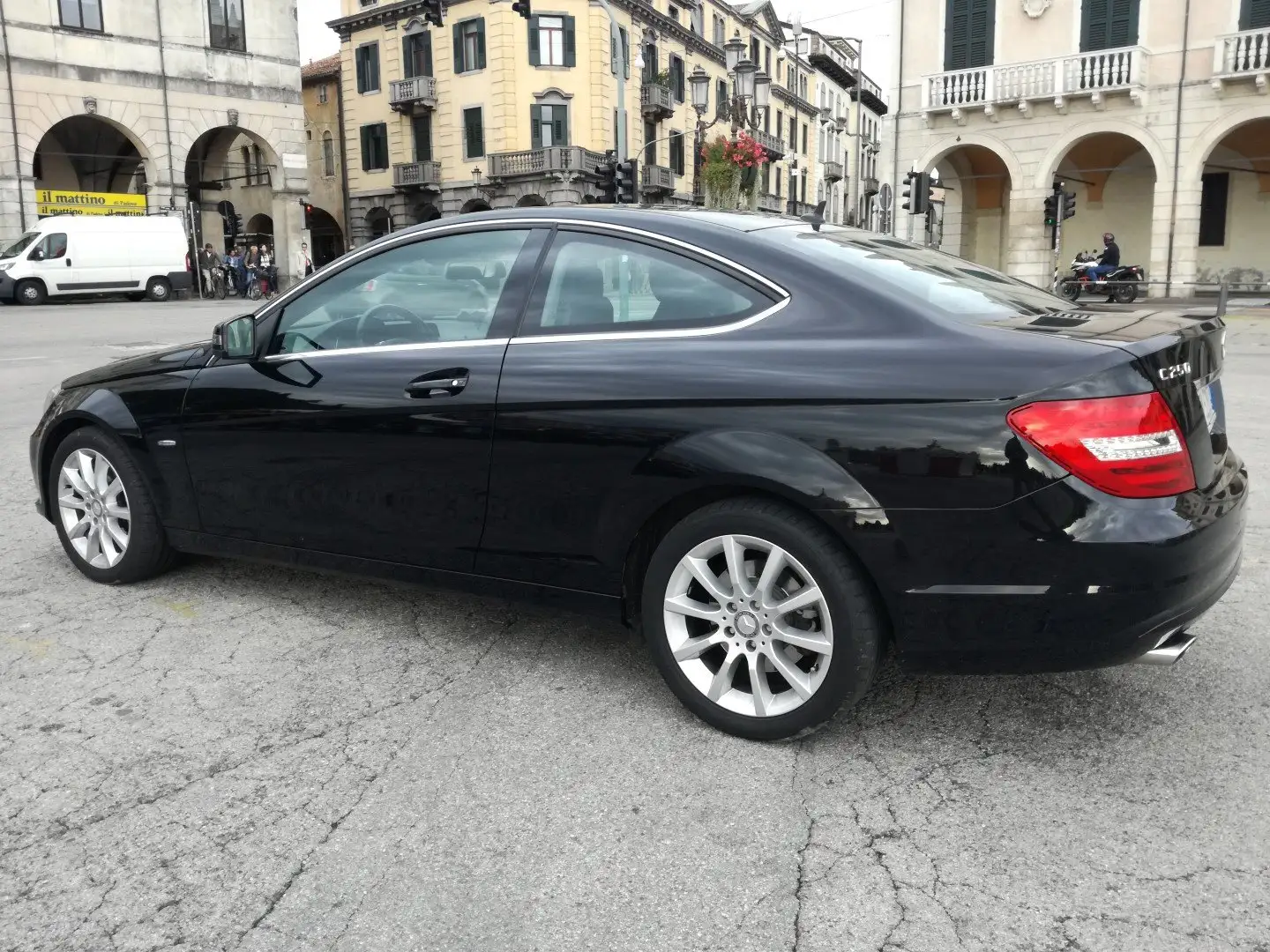 Mercedes-Benz C 250 C Coupe 250 cdi (be) Avantgarde Nero - 1