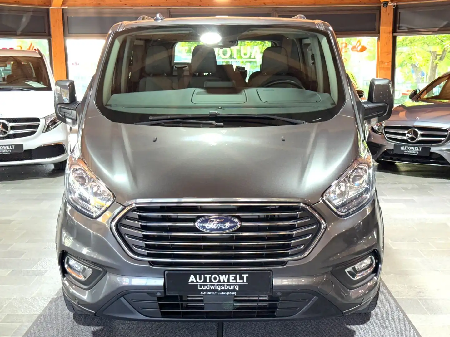 Ford Tourneo Custom L1 Titanium 9-SITZER-NAVI-LEDER Grau - 2