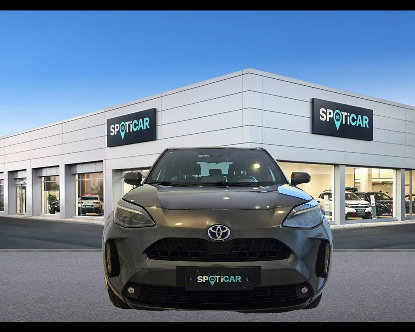 Toyota Yaris Cross 1.5 H Trend Gris - 2