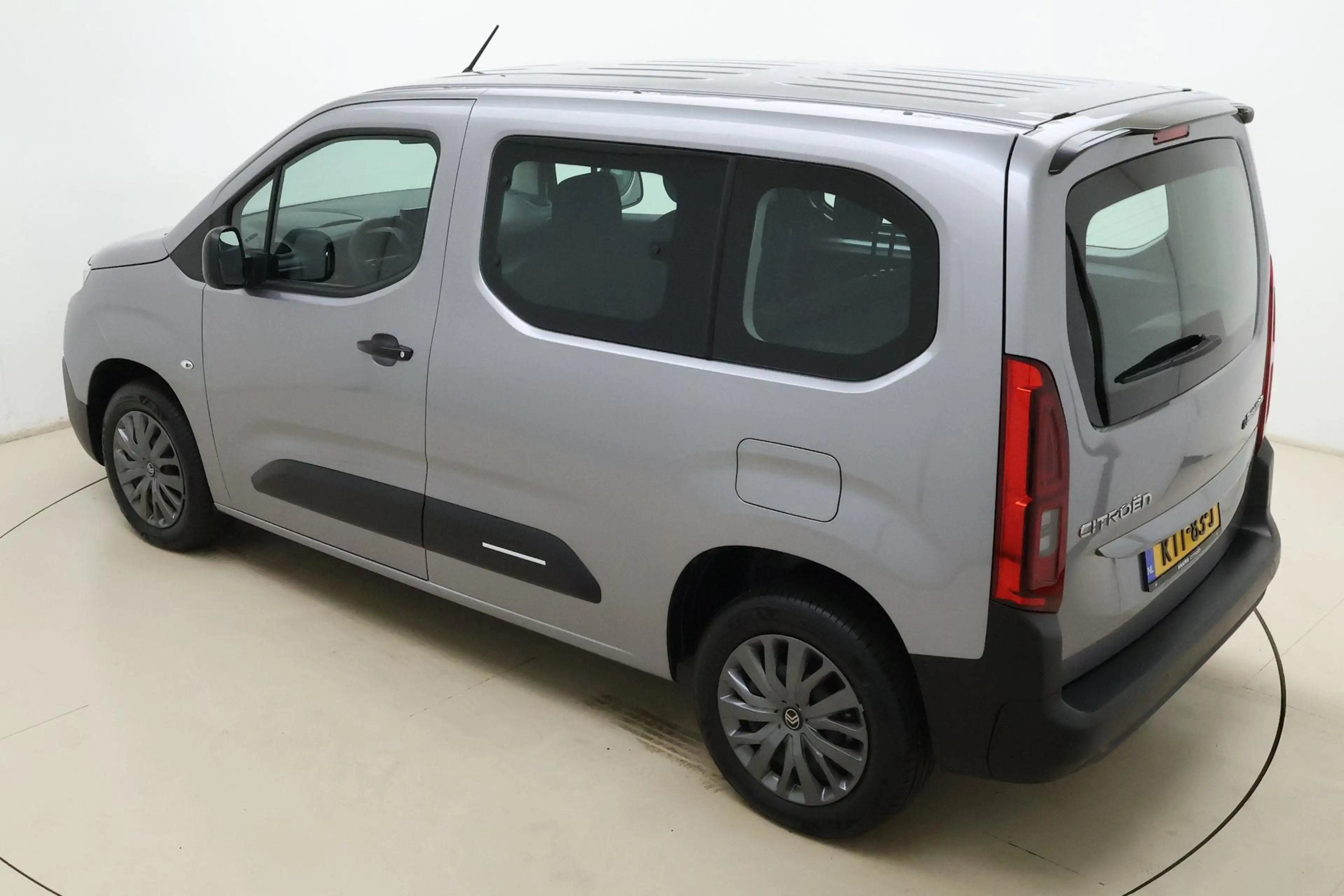 Citroen Berlingo ë-Berlingo Feel L1 50 kWh | Geen kilometers | Park — photo 4