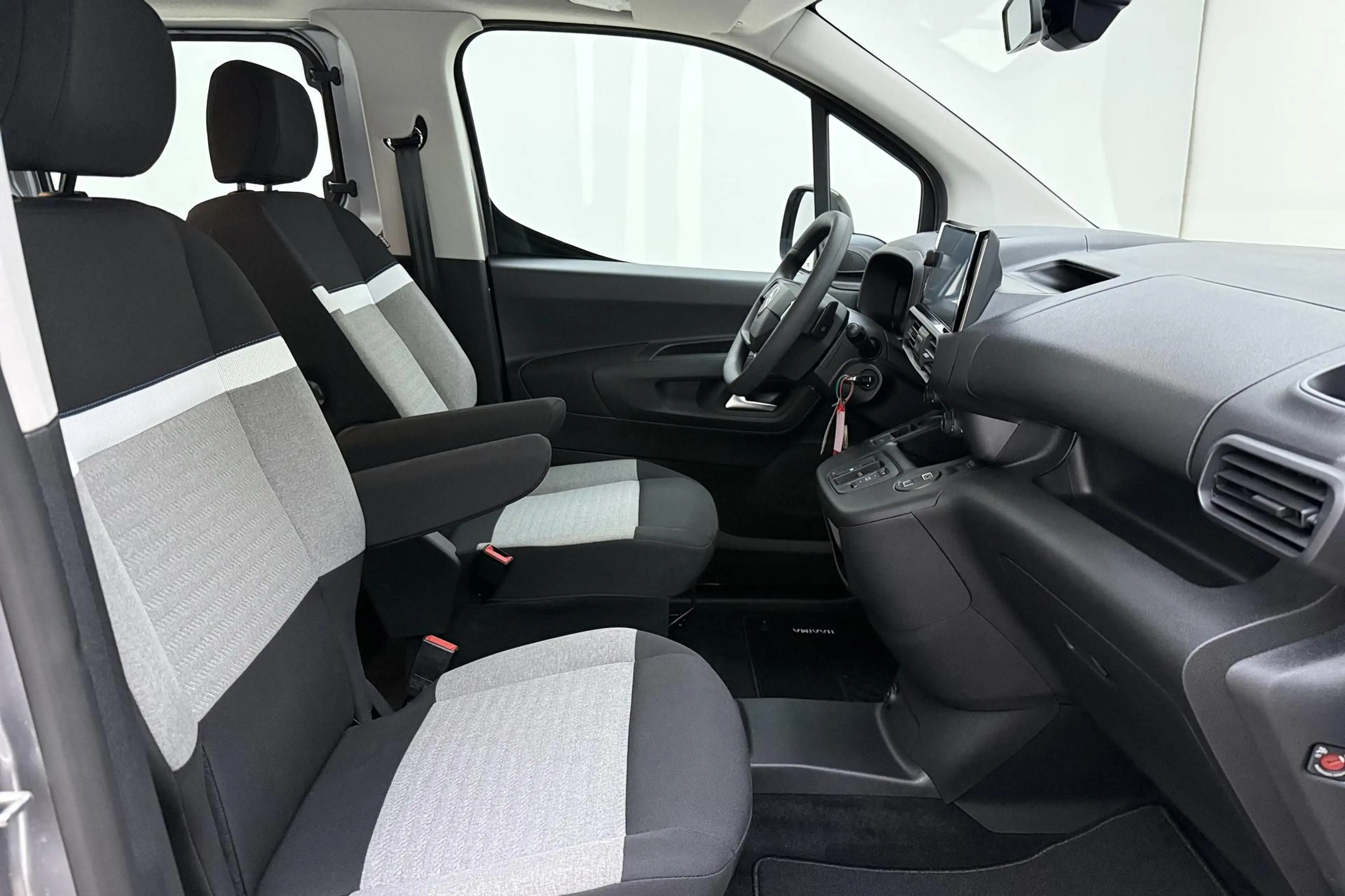 Citroen Berlingo ë-Berlingo Feel L1 50 kWh | Geen kilometers | Park — photo 8