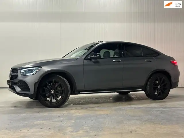 Mercedes-Benz GLC 200 Coupé Premium Plus | SCHUIF/ KANTEL | AMG/ NIGHT |