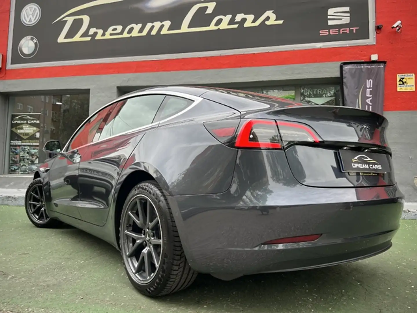 Tesla Model 3 Standard Range Premium RWD Сірий - 2