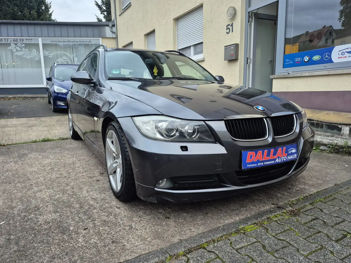 BMW 318 318d Grau - 1