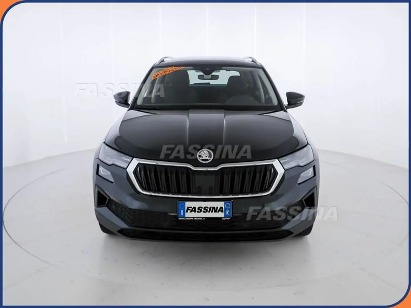 Skoda Karoq 2.0 TDI EVO  115 CV DSG SportLine Nero - 2
