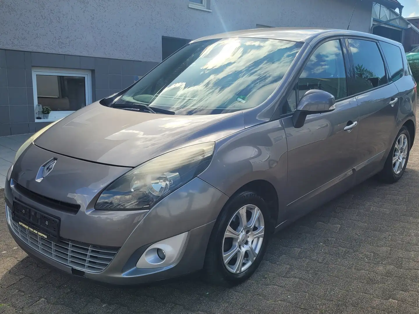 Renault Grand Scenic dCi 130 FAP Dynamique Gris - 1
