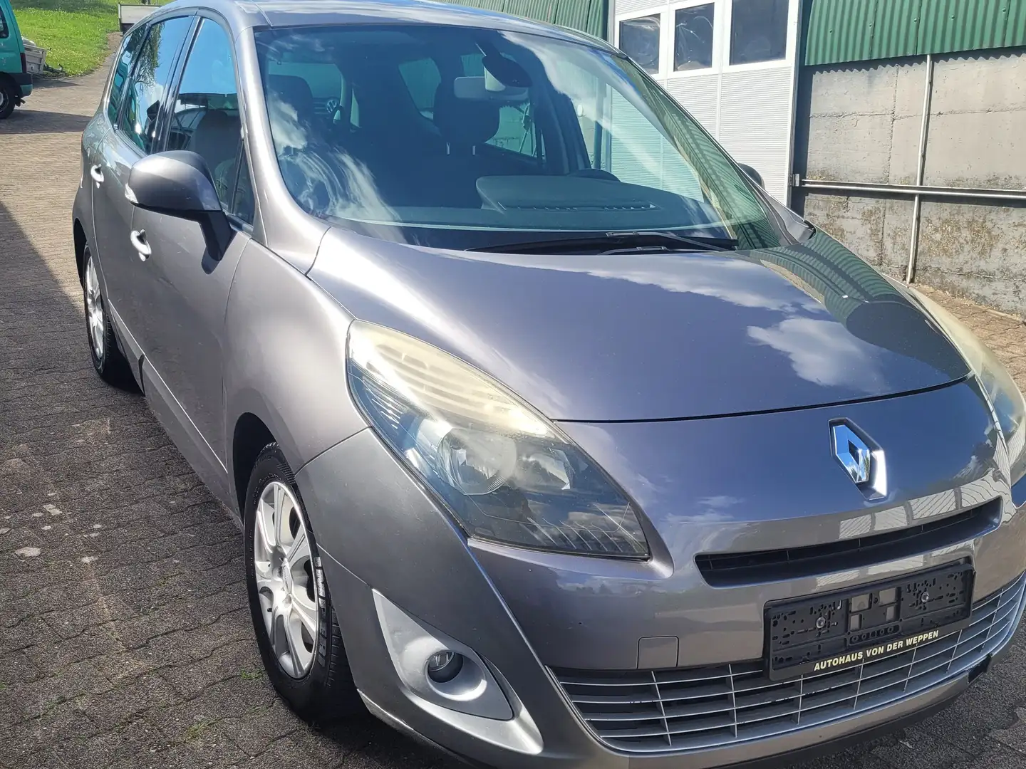 Renault Grand Scenic dCi 130 FAP Dynamique Gris - 2