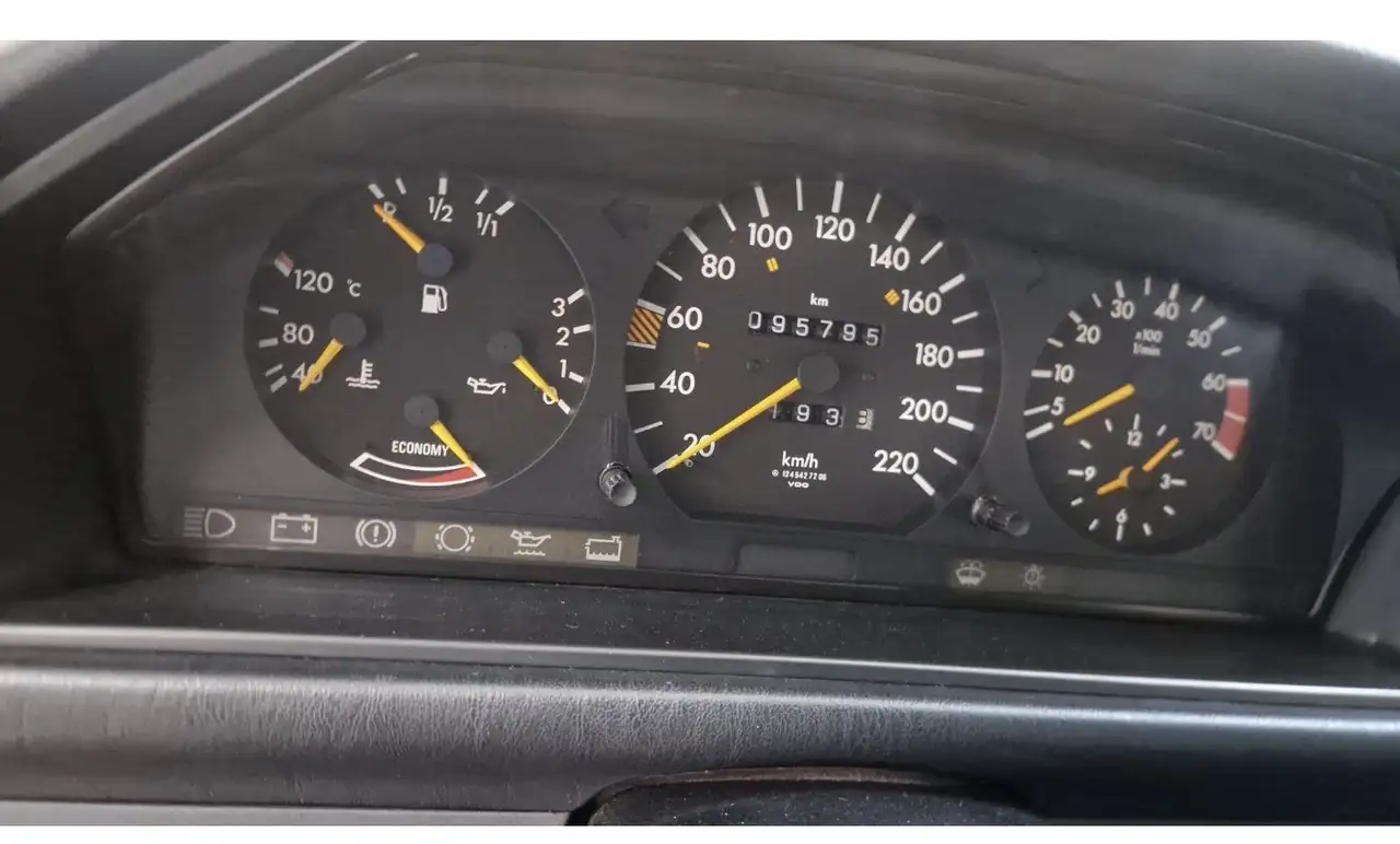 Mercedes-Benz E 200 (124) Sportline, foto 1