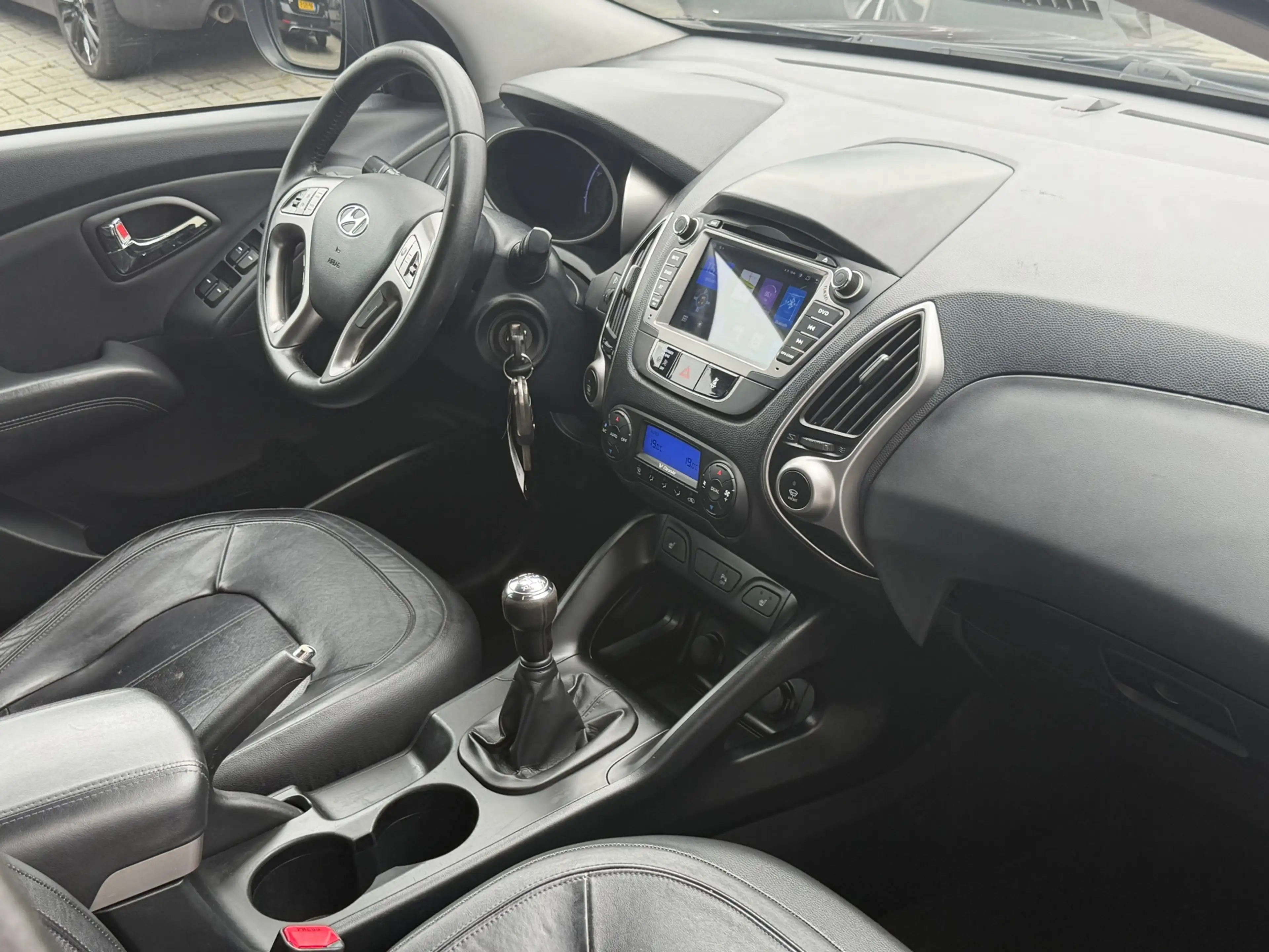 Hyundai iX35 2.0i Style - Black Pearl - Leder/Multimedia/Trekha — photo 16