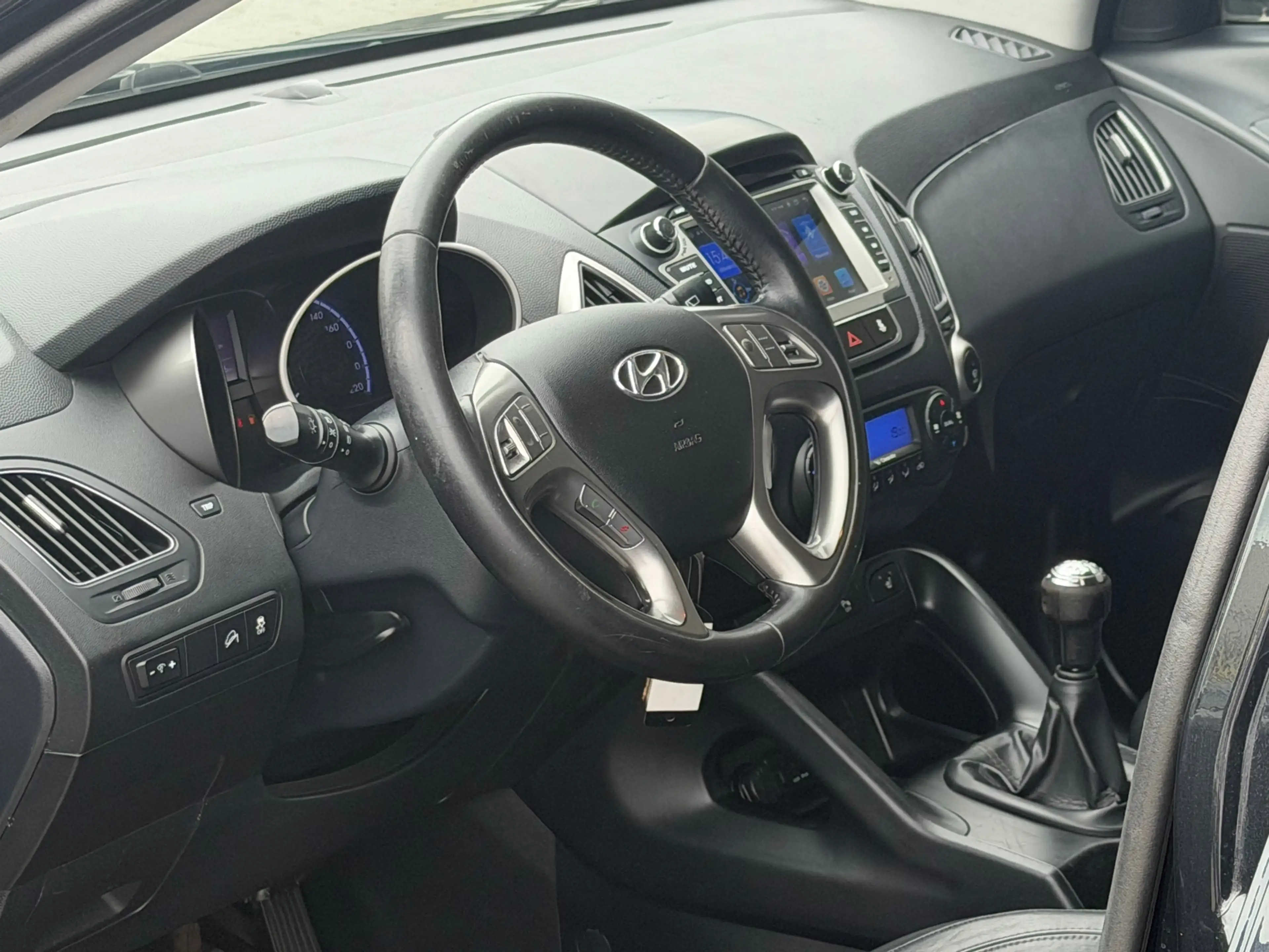 Hyundai iX35 2.0i Style - Black Pearl - Leder/Multimedia/Trekha — photo 7