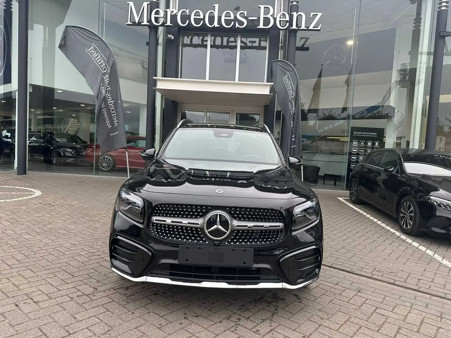 Mercedes-Benz GLB 180 d Noir - 2