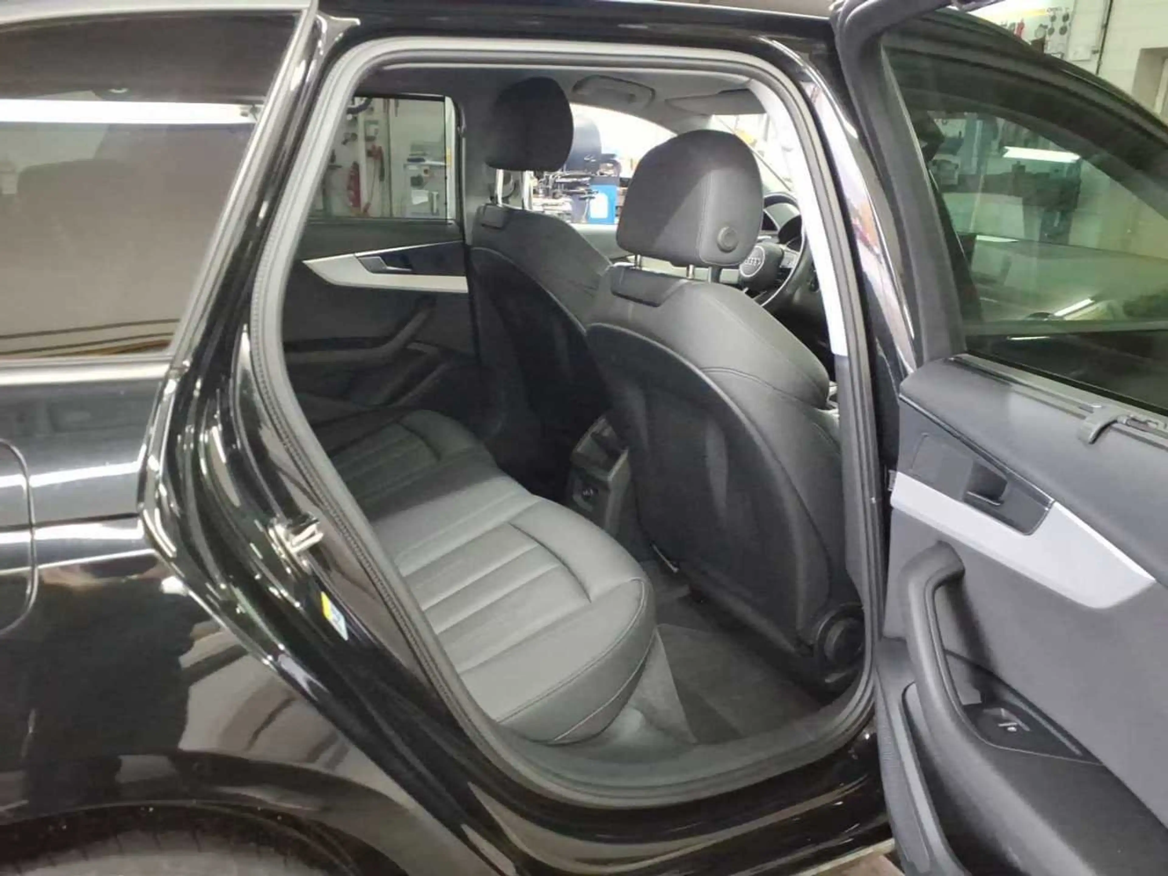 Audi A4 35 2.0 TDI Avant basis Virtual AHK SpoSi El.Heckkl — photo 11