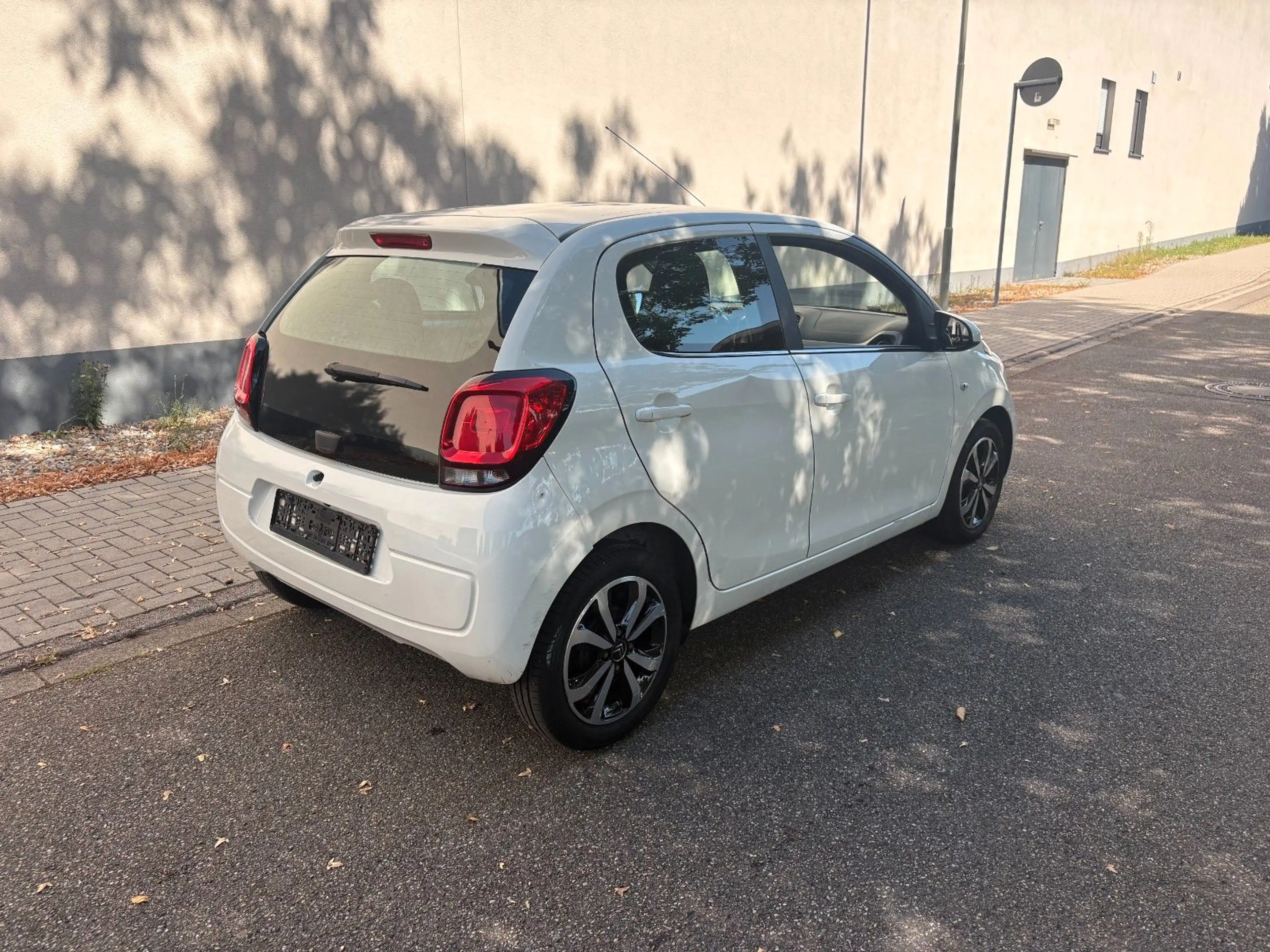 Citroen C1 Shine 1,0 Benzin Klima EURO 6 AUTOMAT.Kamera — photo 2