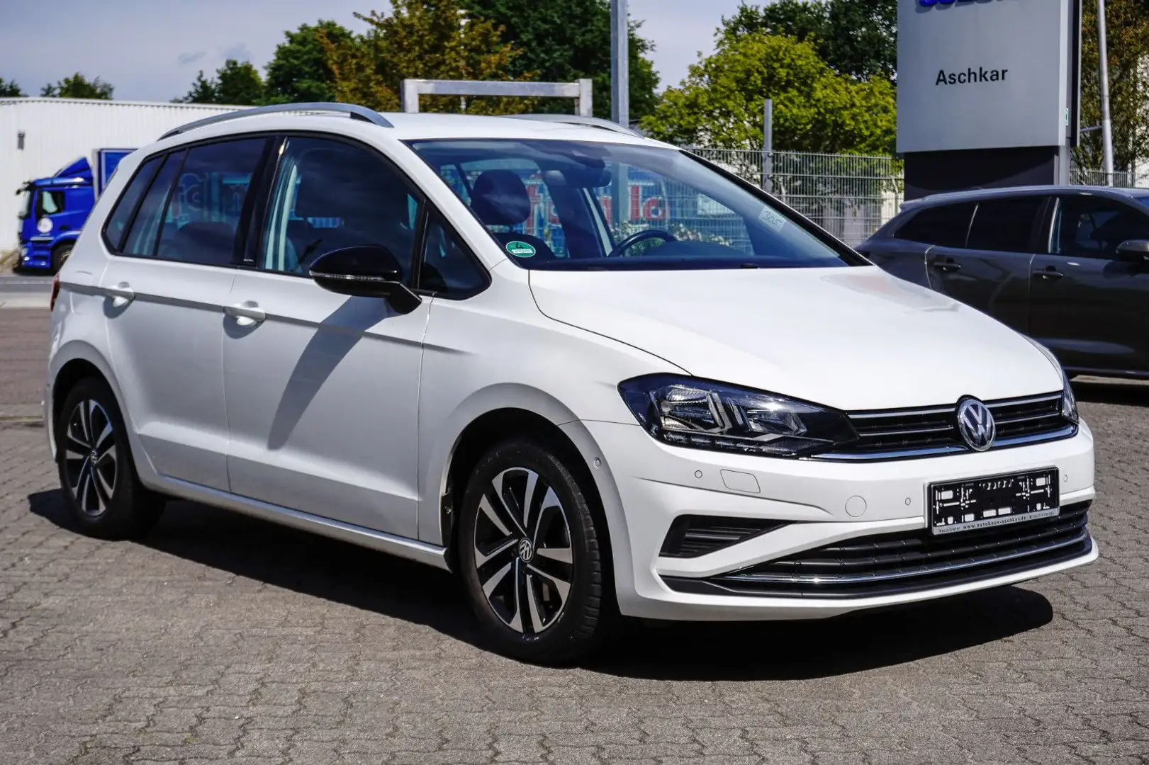 Volkswagen Golf Sportsvan 1.5 TSI DSG IQ.DRIVE White - 1