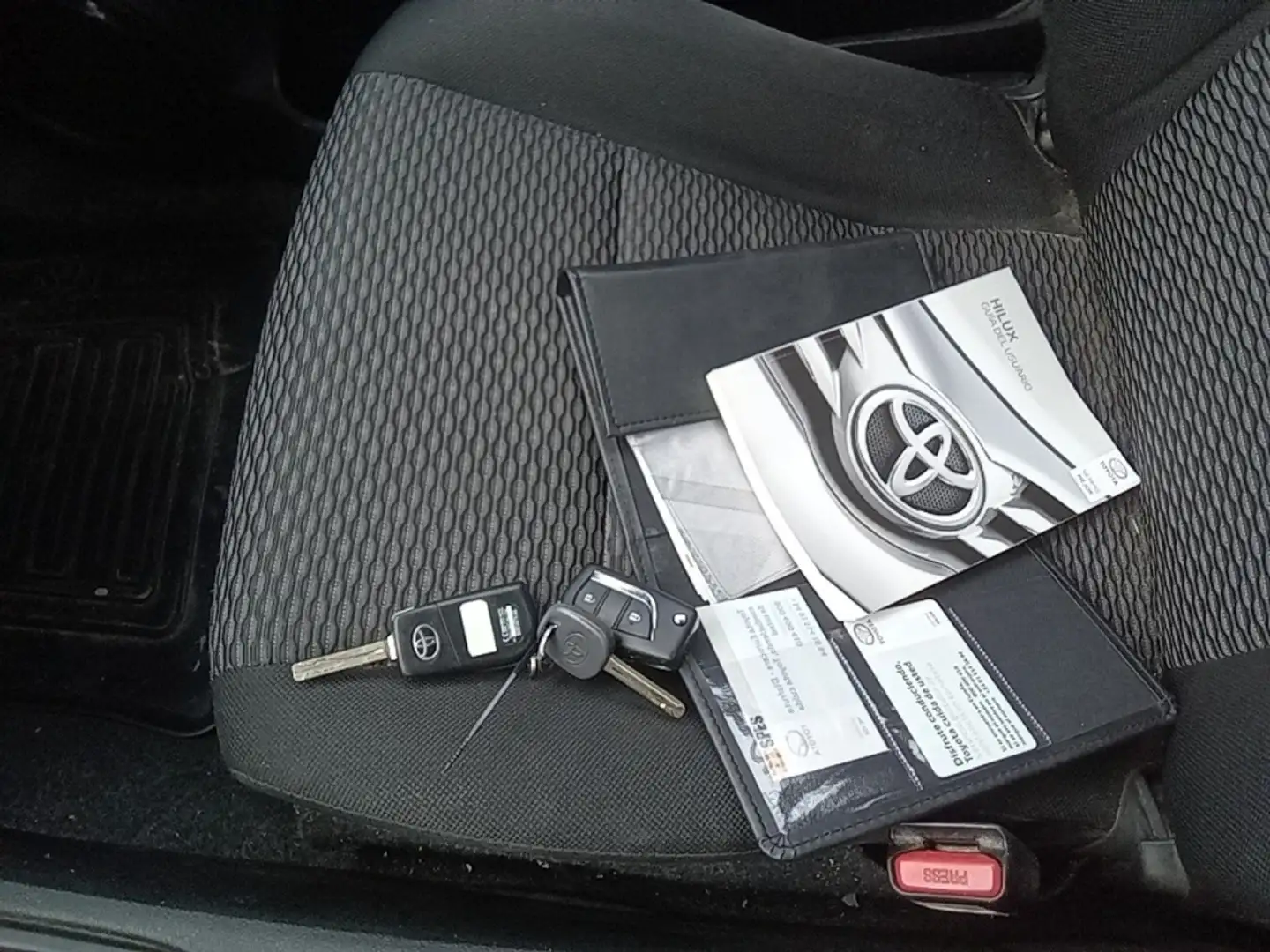 Toyota Hilux Cabina Sencilla Chasis GX Bianco - 2