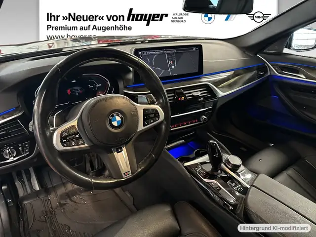 BMW 5 Series view 4