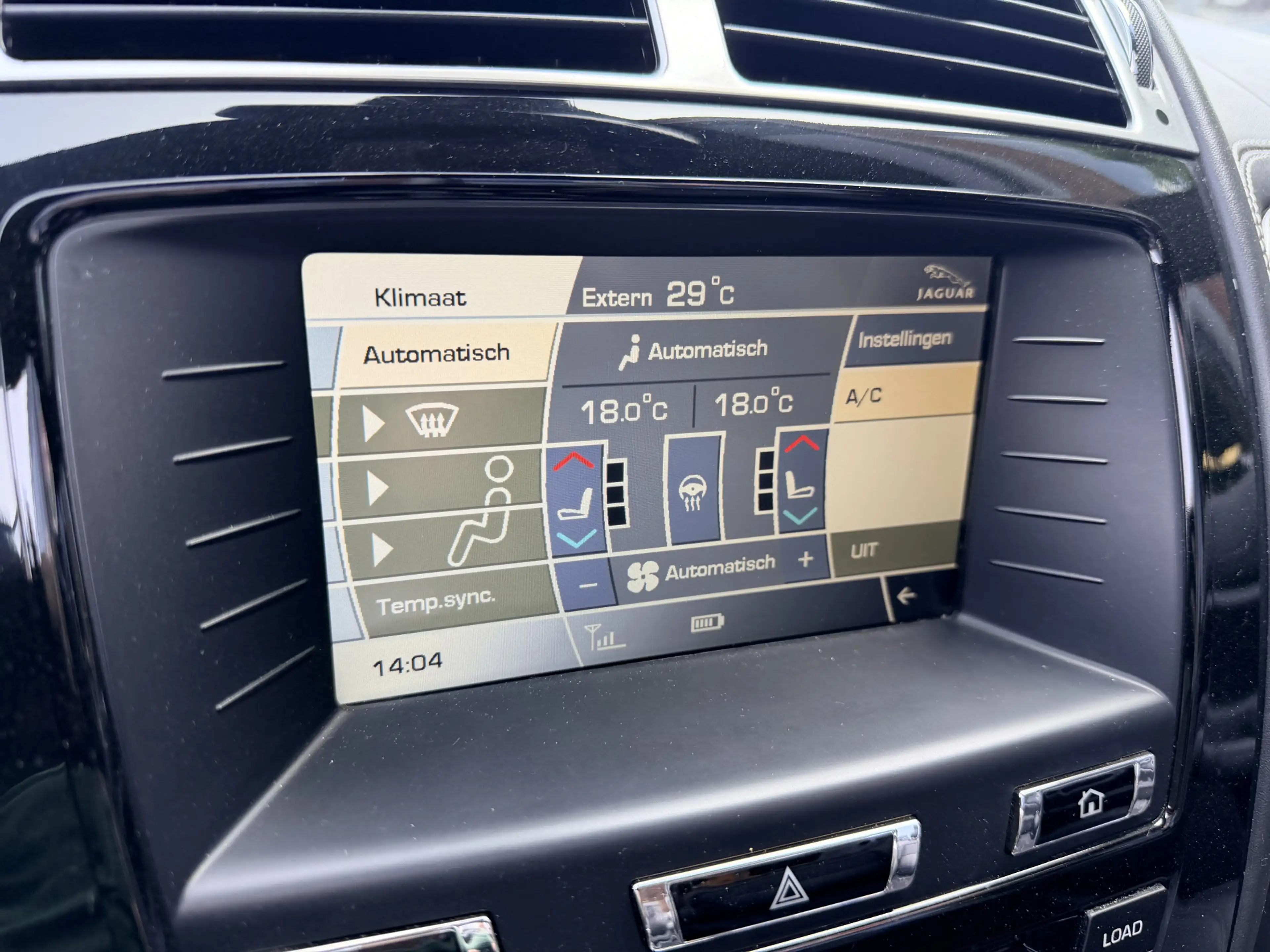 Jaguar XK 5.0 V8 Convertible Portfolio — photo 13