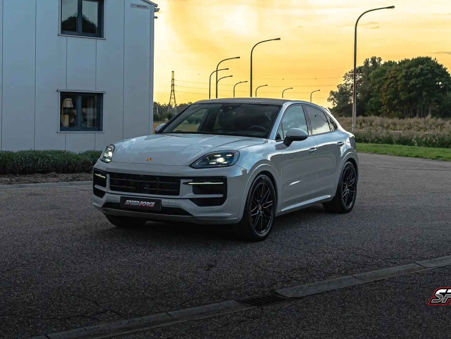 Porsche Cayenne E-Hybrid Coupé | 22" | Head-Up Display | BOSE Grau - 1