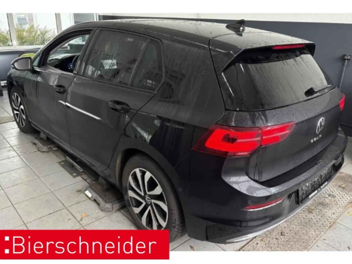 Volkswagen Golf 8 Lim. 2.0 TDI DSG Active PANO AHK KAMERA LED Schwarz - 2