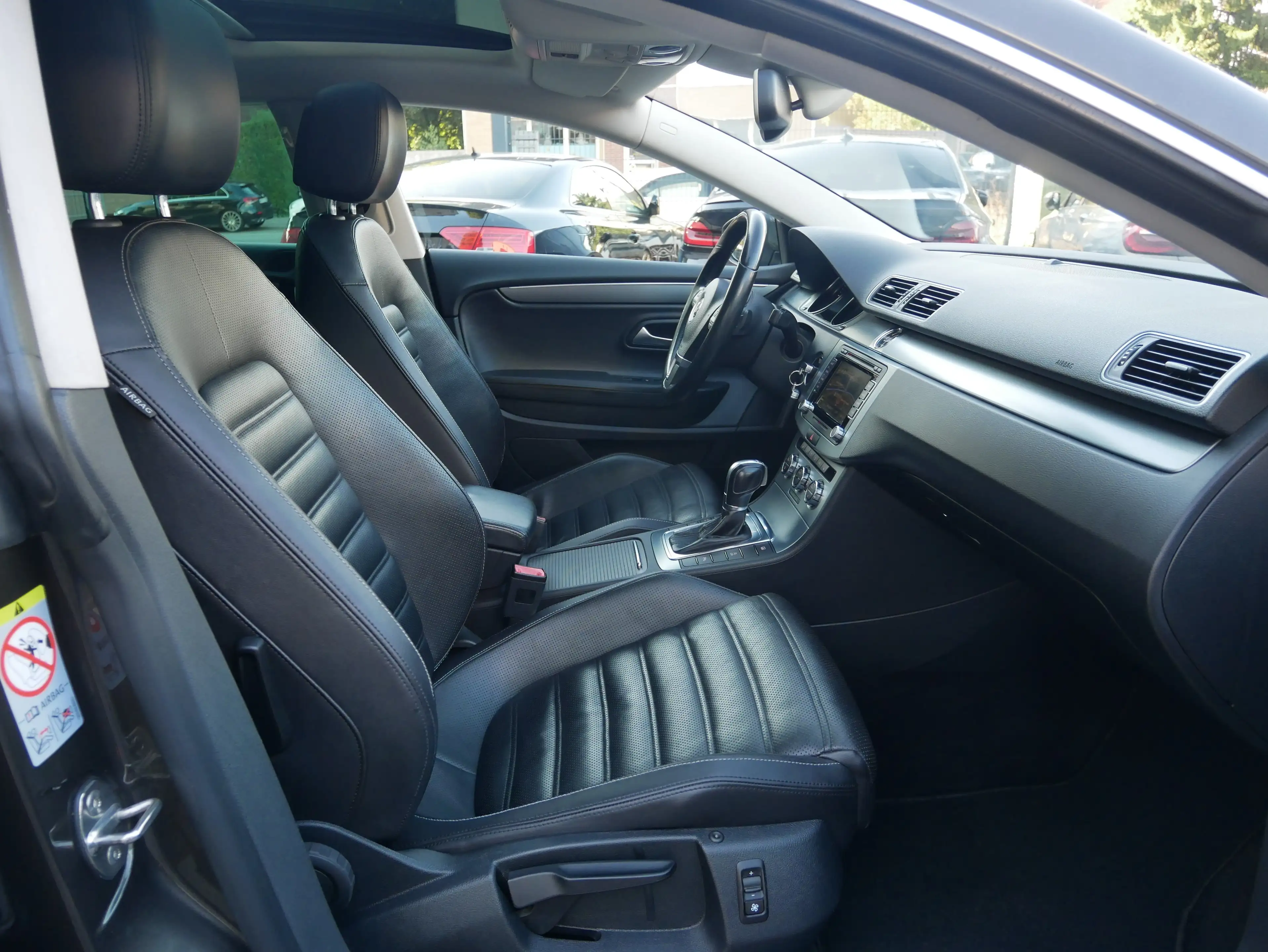 Volkswagen CC Basis BMT DSG LED Pano Leder SitzklimaNaviLane Kam — photo 11