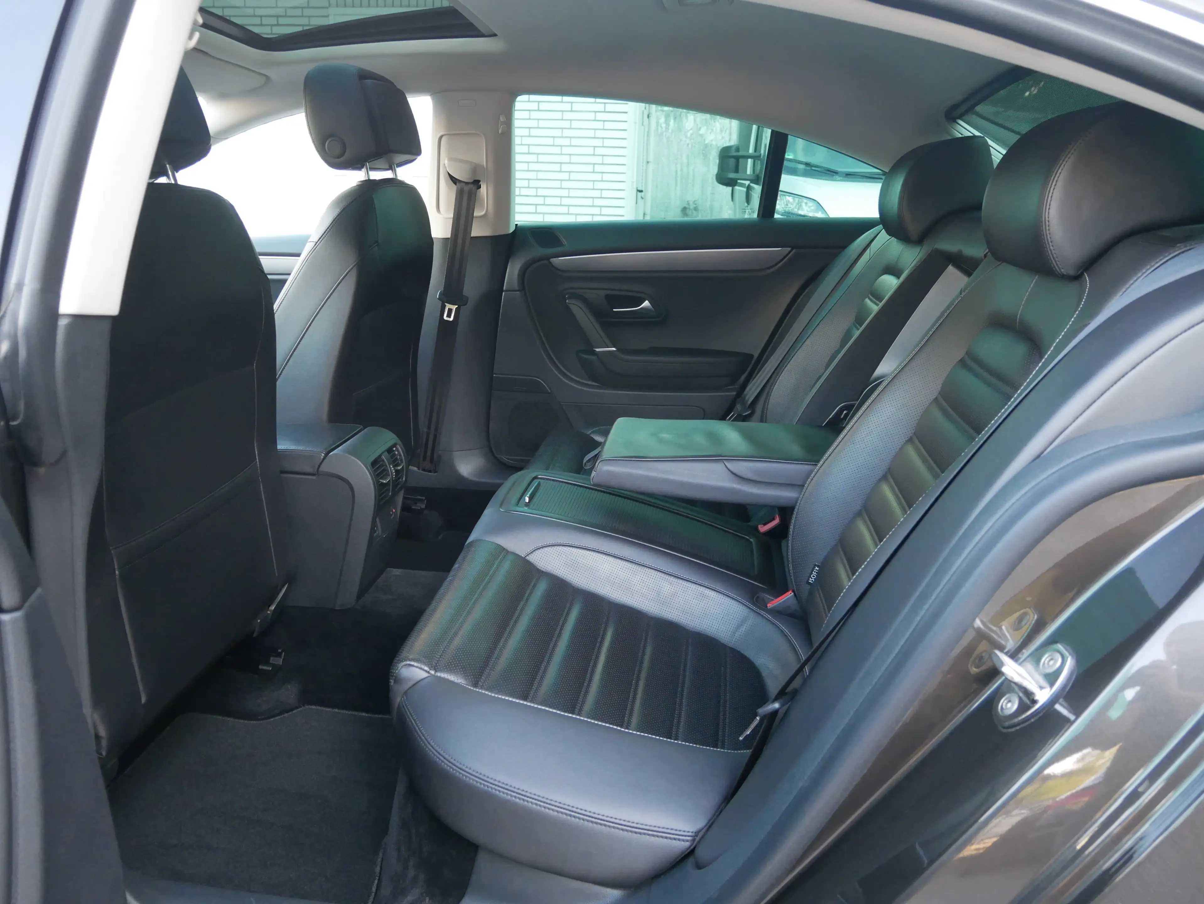 Volkswagen CC Basis BMT DSG LED Pano Leder SitzklimaNaviLane Kam — photo 14