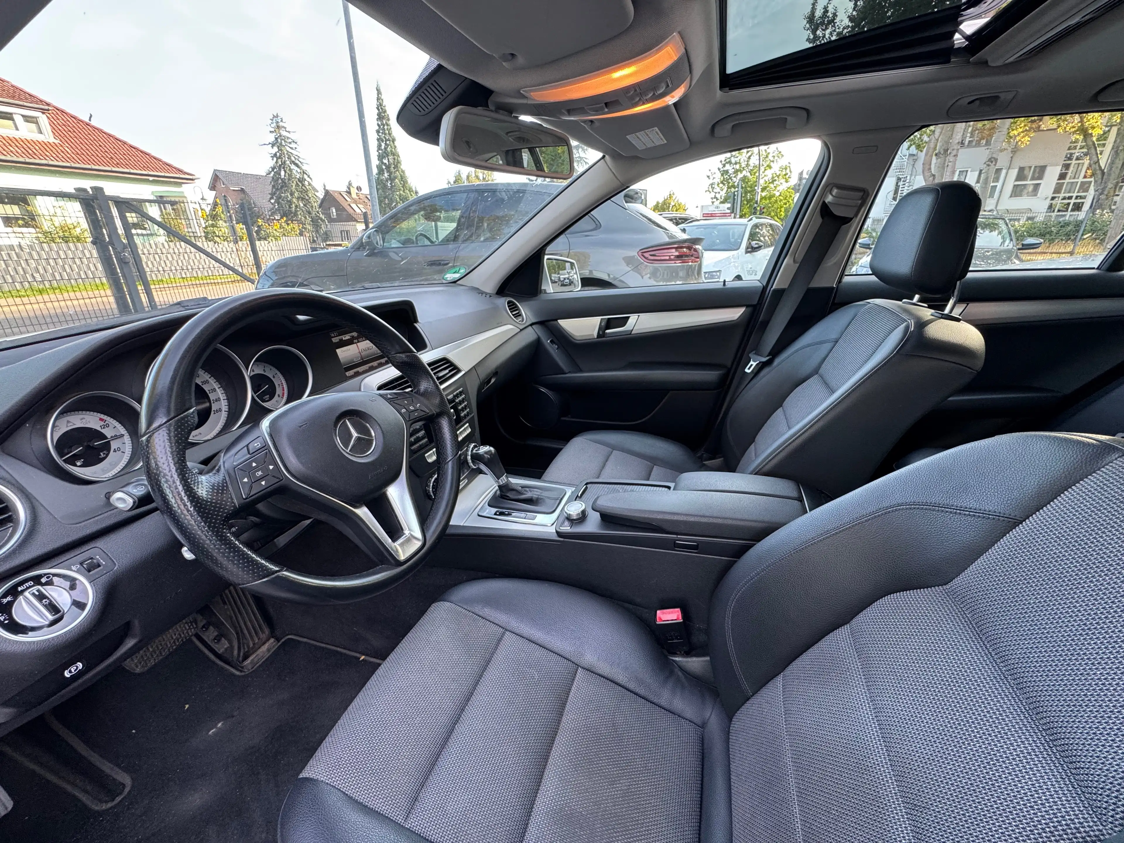 Mercedes-Benz C 250 C 250 CGI Avantgarde — photo 9