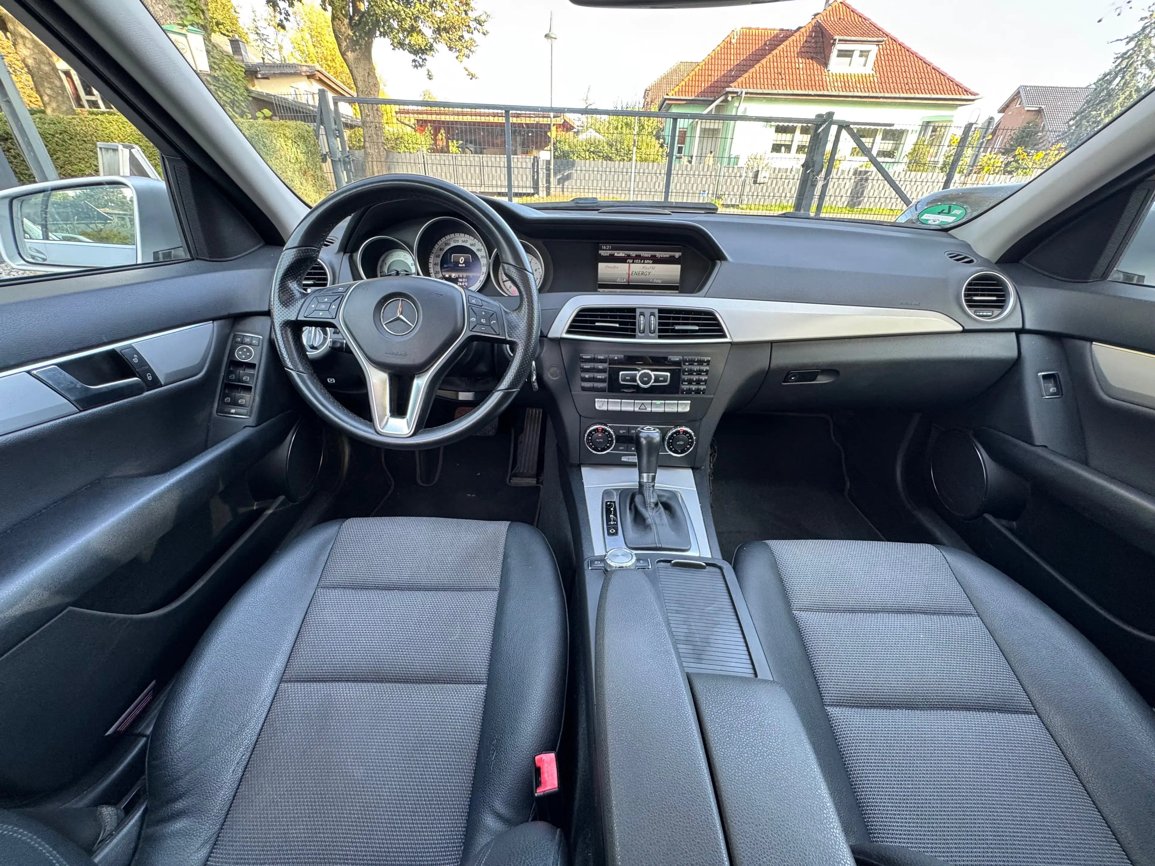 Mercedes-Benz C 250 C 250 CGI Avantgarde — photo 12