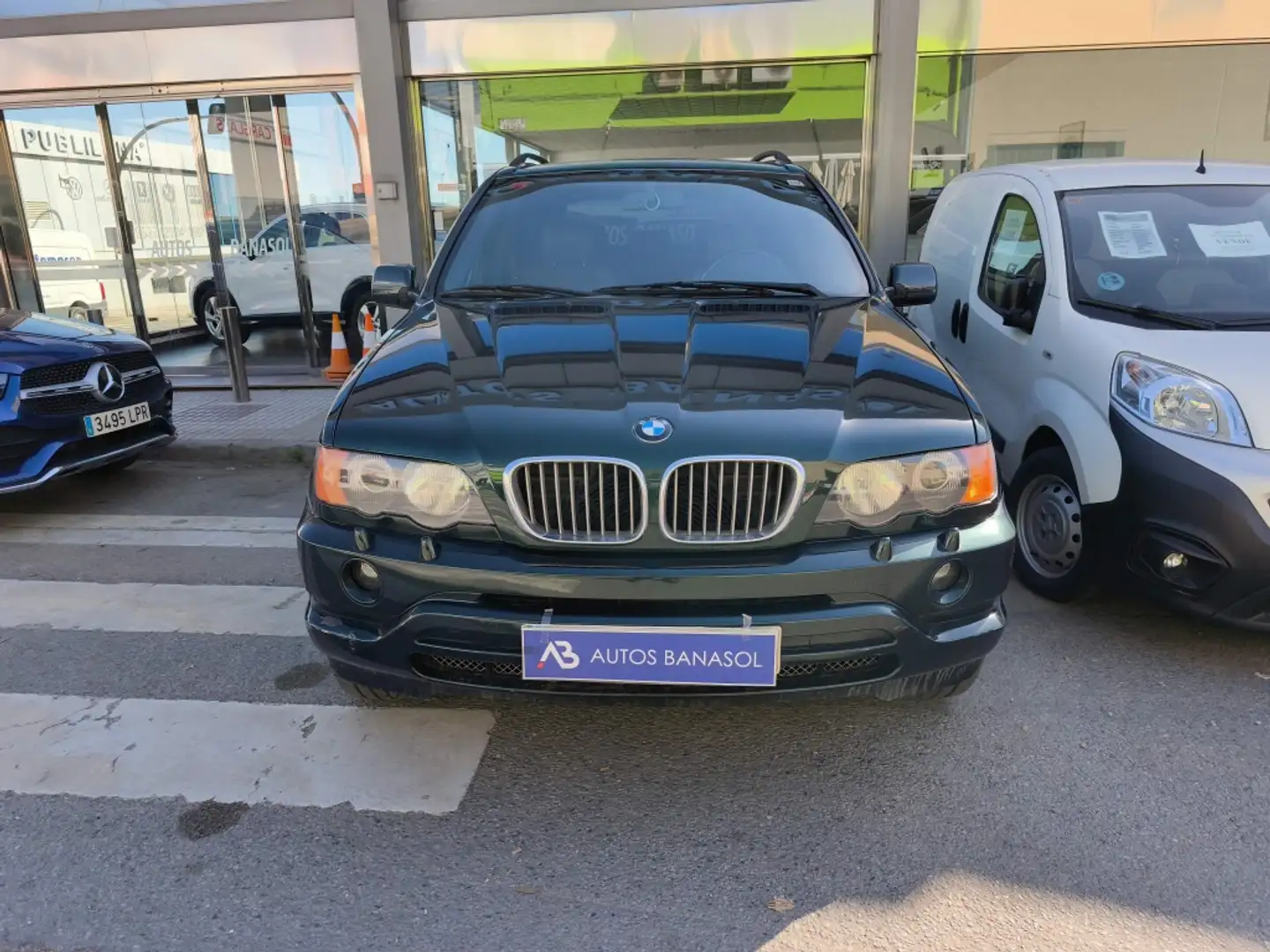 BMW X5 4.4i Verde - 1