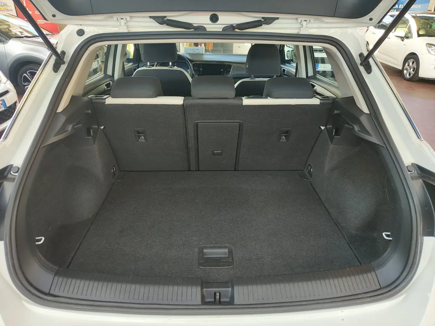 Volkswagen T-Roc T-Roc 2.0 tdi Advanced 115cv Blanco - 2