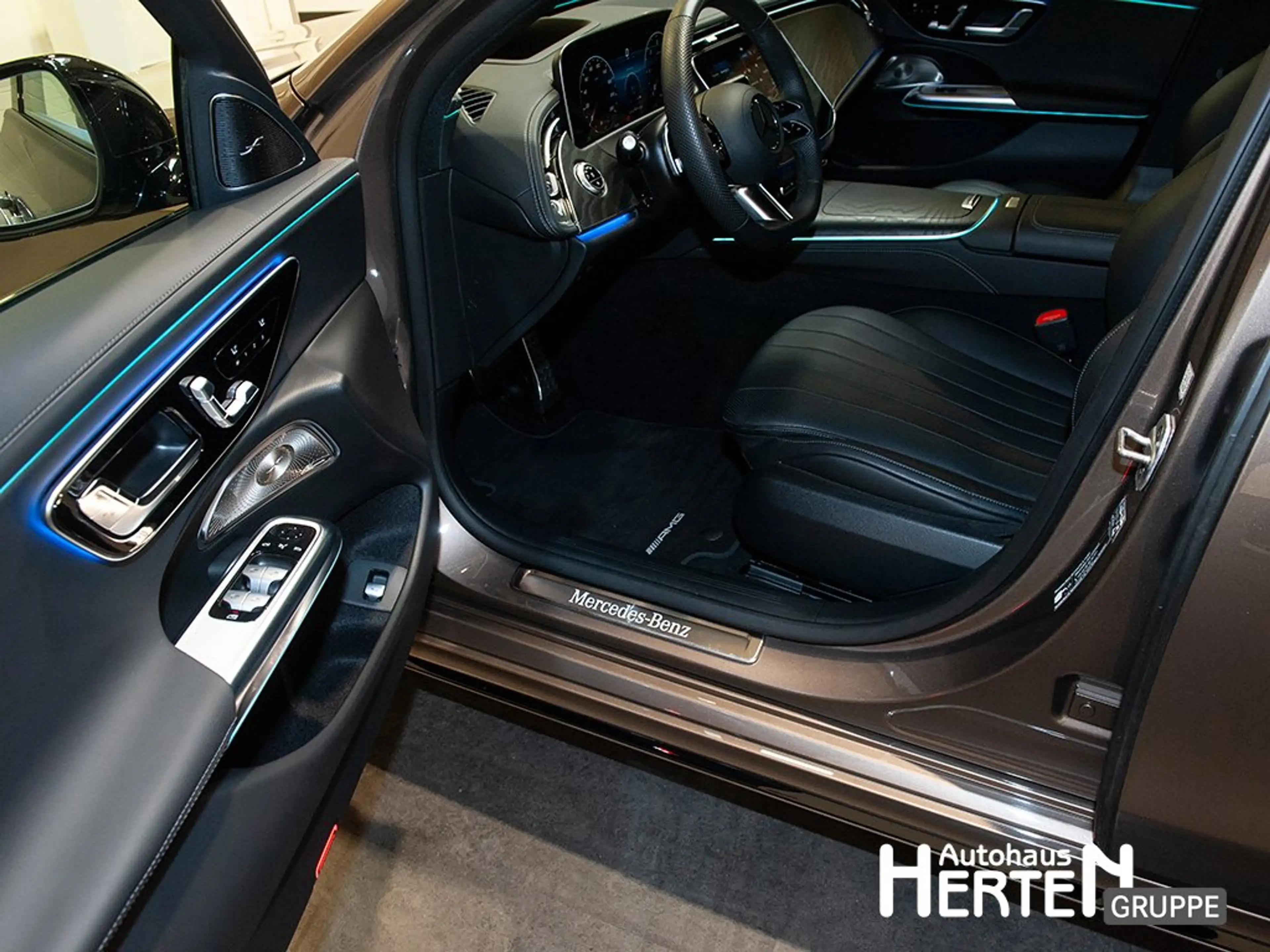 Mercedes-Benz E 450 d 4Matic AMG PREMIUM+NIGHT+HUD+DIGITAL+360 — photo 12
