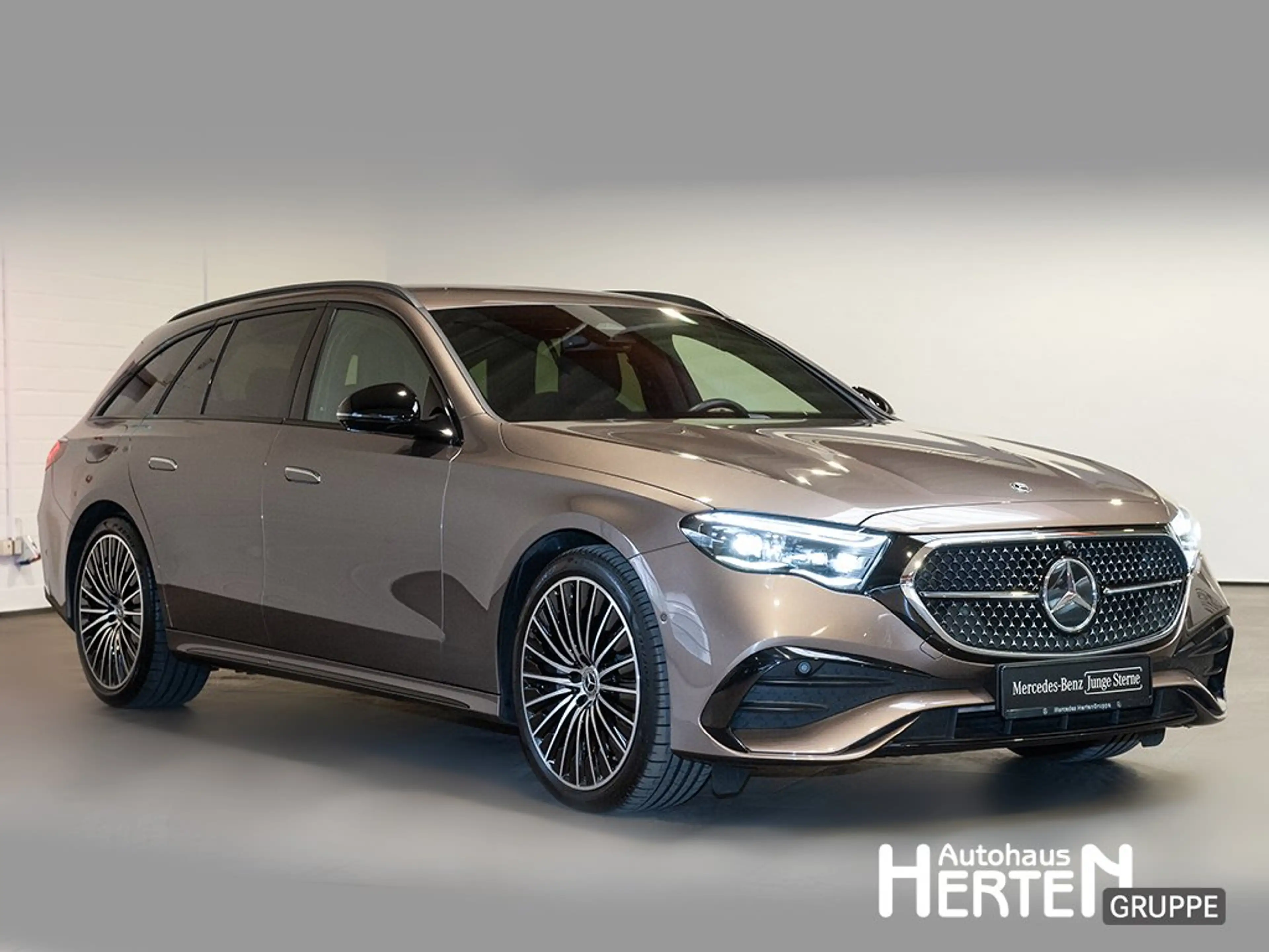 Mercedes-Benz E 450 d 4Matic AMG PREMIUM+NIGHT+HUD+DIGITAL+360 — photo 3