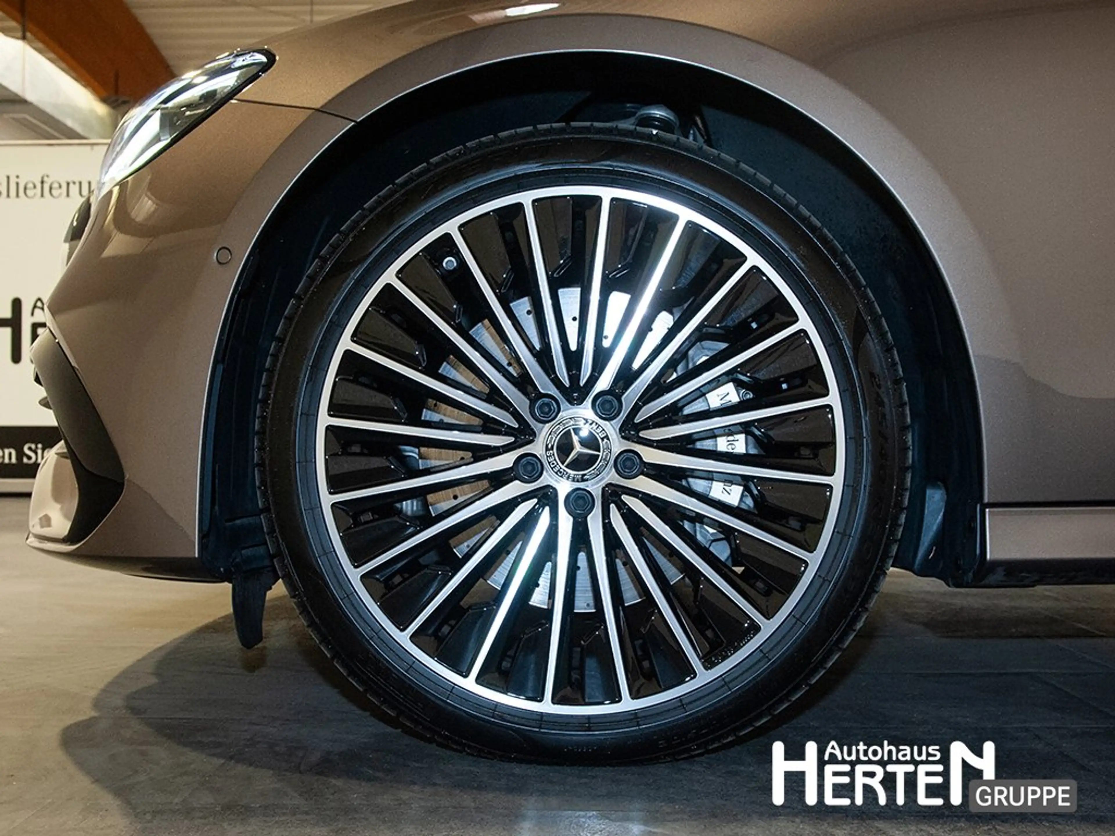 Mercedes-Benz E 450 d 4Matic AMG PREMIUM+NIGHT+HUD+DIGITAL+360 — photo 5